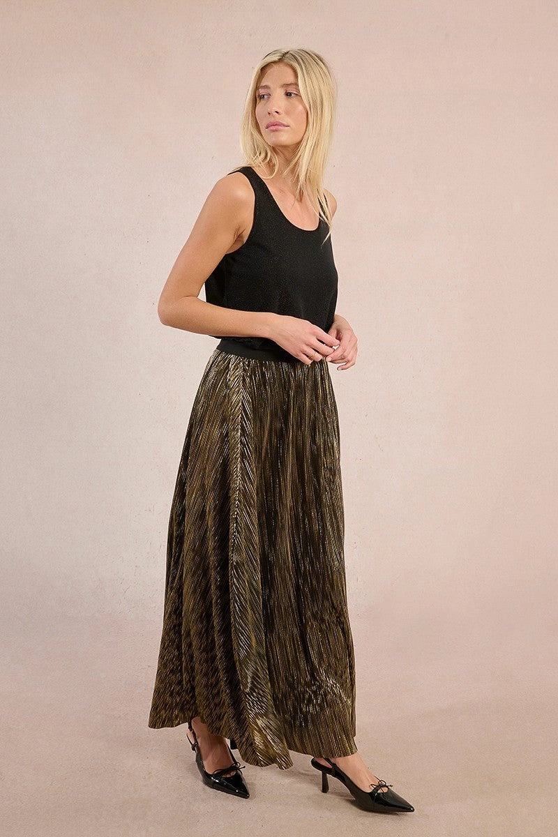 Comfort Wear Pleated Metallic Maxi Skirt in Gold