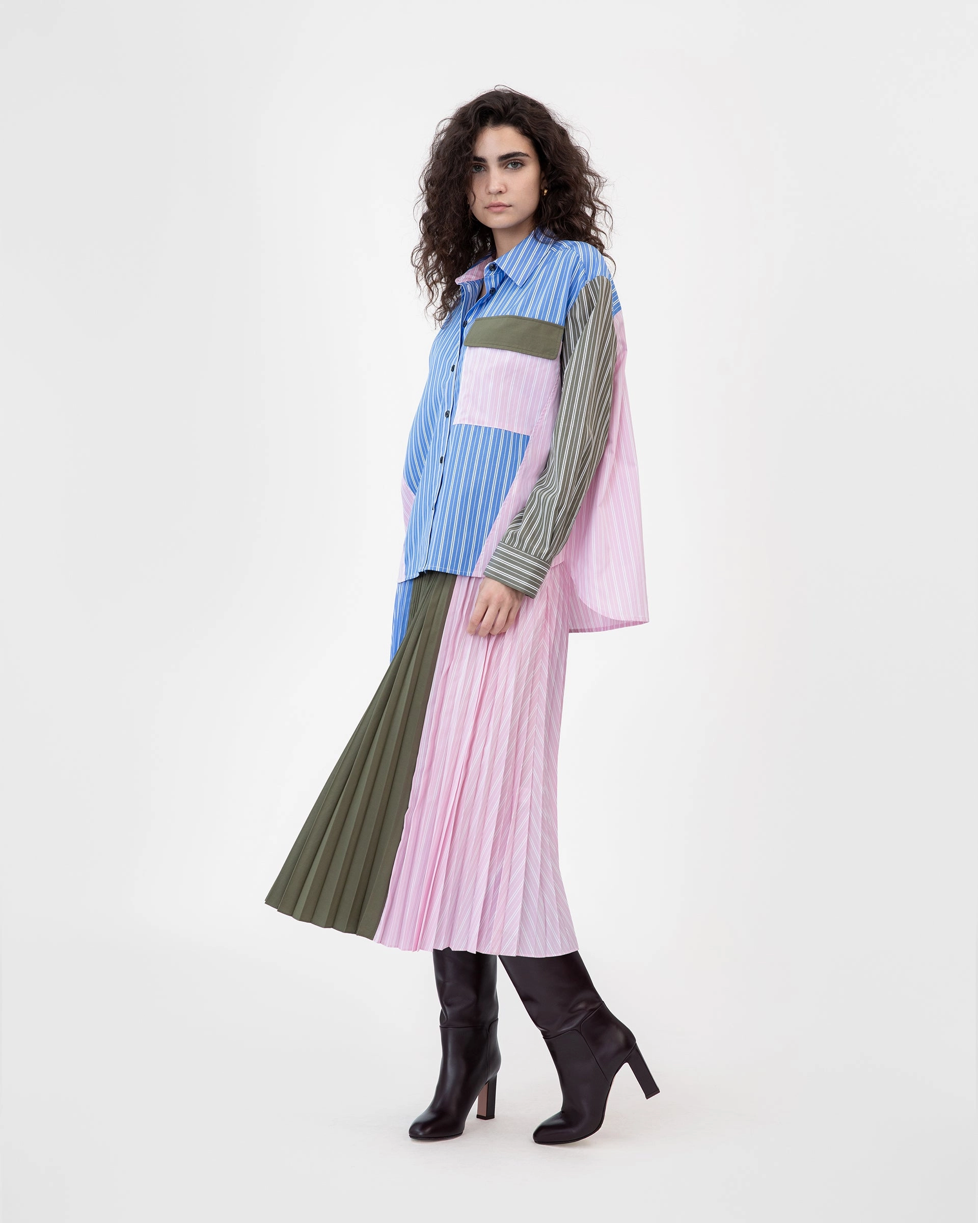 Angie Skirt On The Move