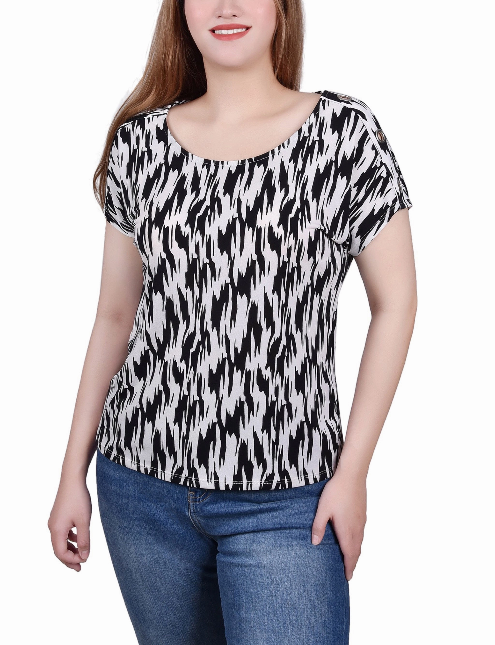 Breathable Construction Petite Short Sleeve Extended Sleeve Tunic Top