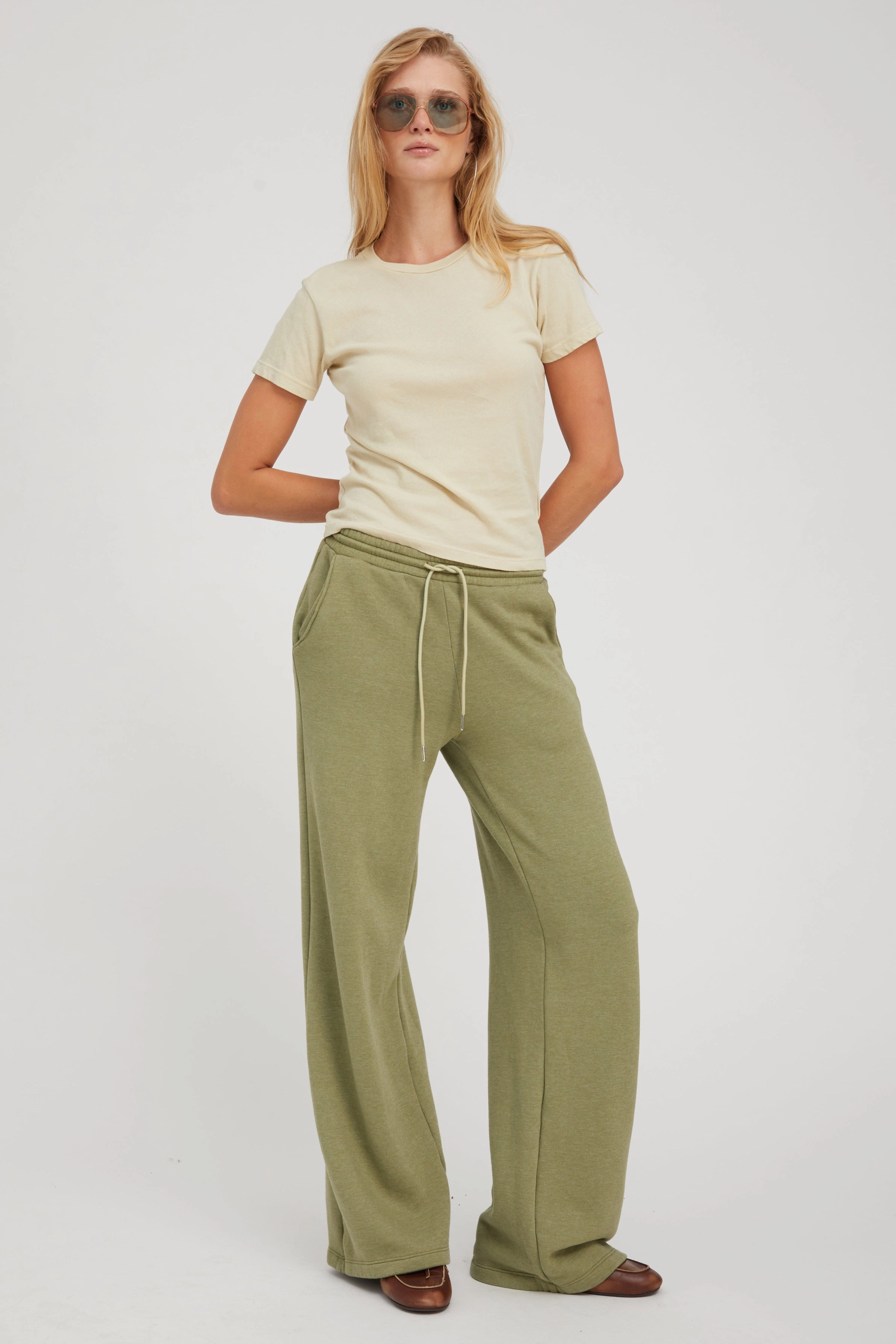 Durable Hem Stitching Basil Baggy Sweatpants