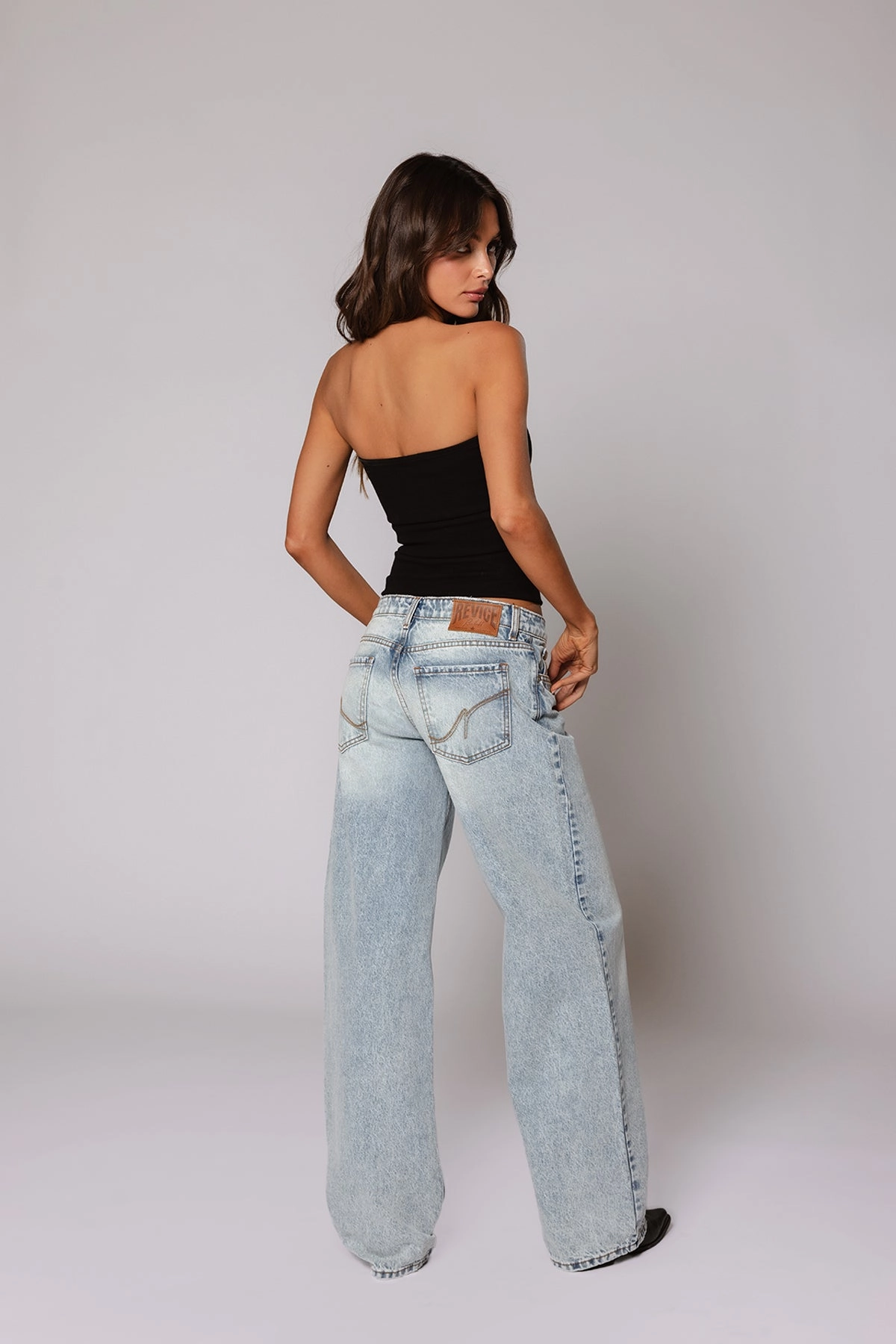 TLC / DESERT HILLS Zero Waste Manufacturing Flexible Activewear