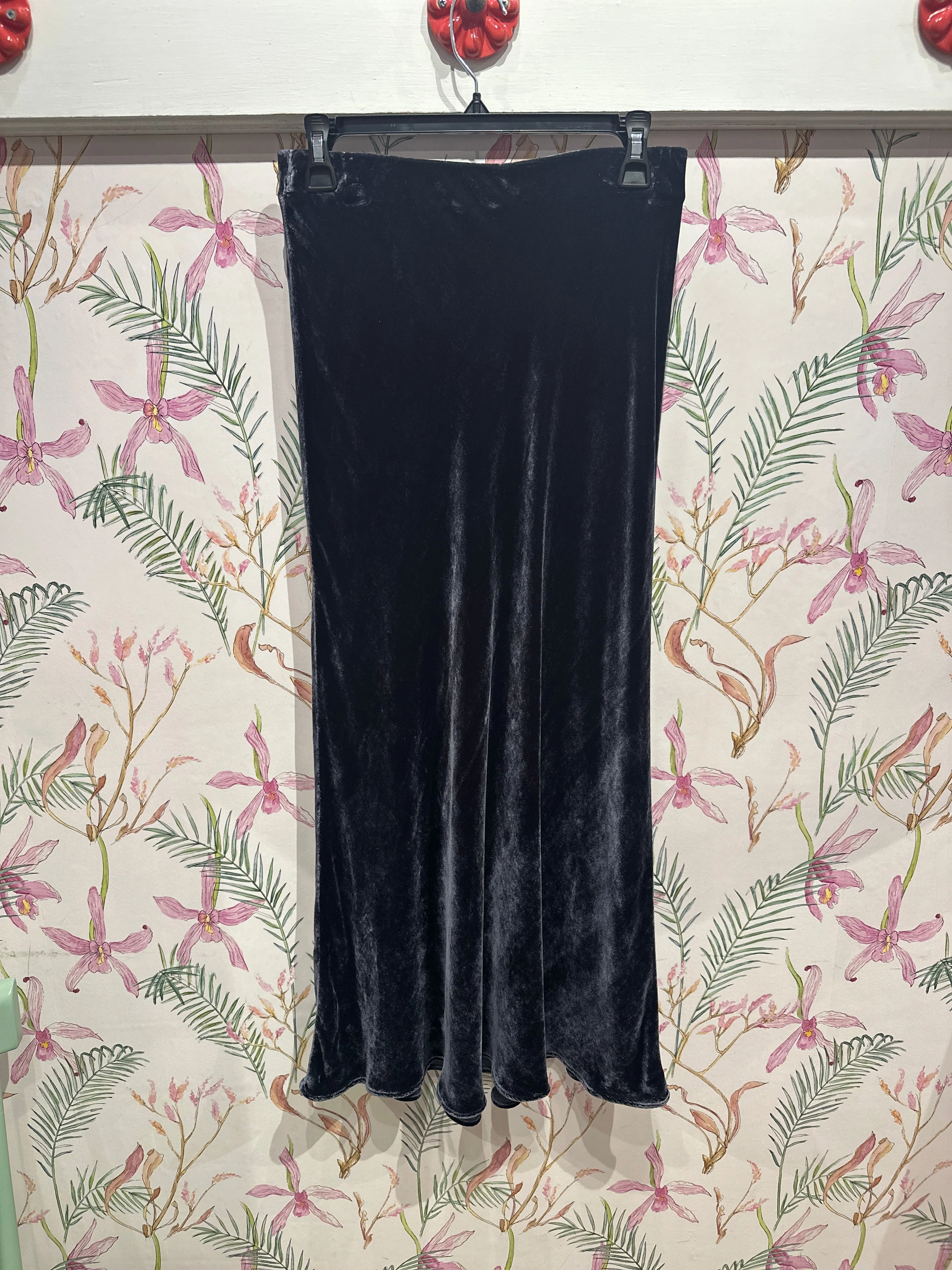 Eza Silk Velvet Maxi Skirt in Navy Fashion Energy