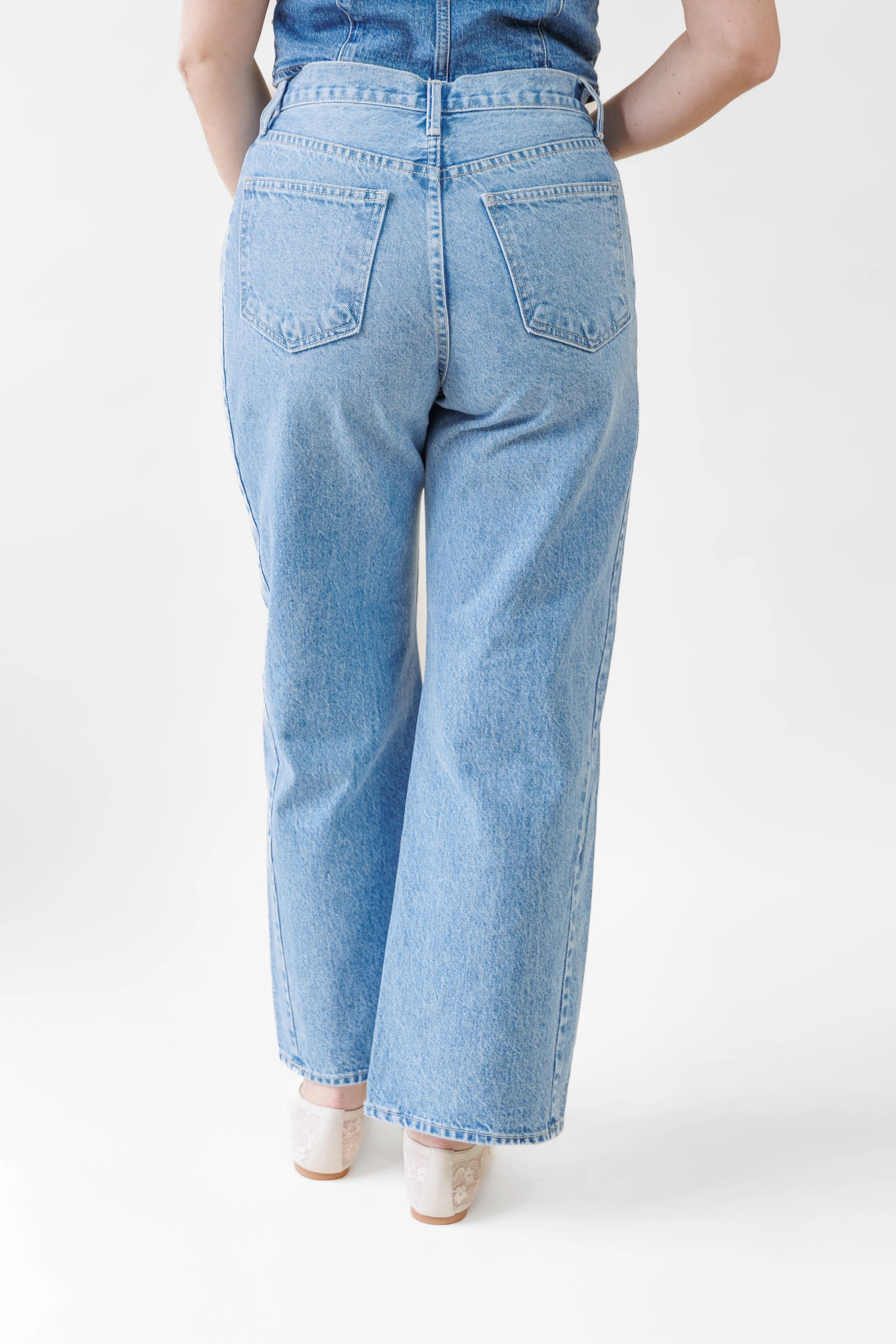 Daily Essentials Modern Attire CARRIE RELAXED BARREL JEANS