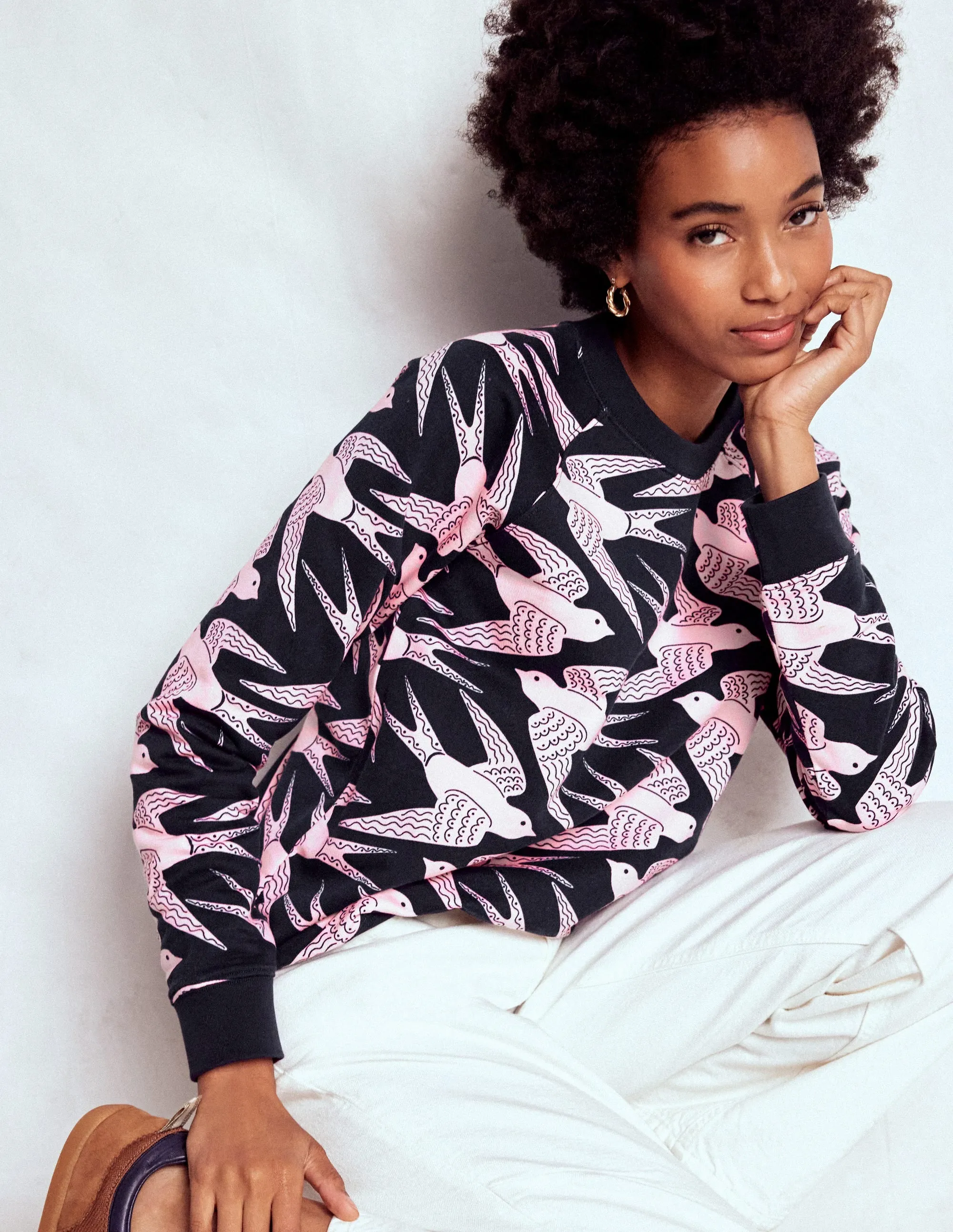 Adjustable Hemline Rosa Printed Sweatshirt-Navy, Pink Swooping Swallow