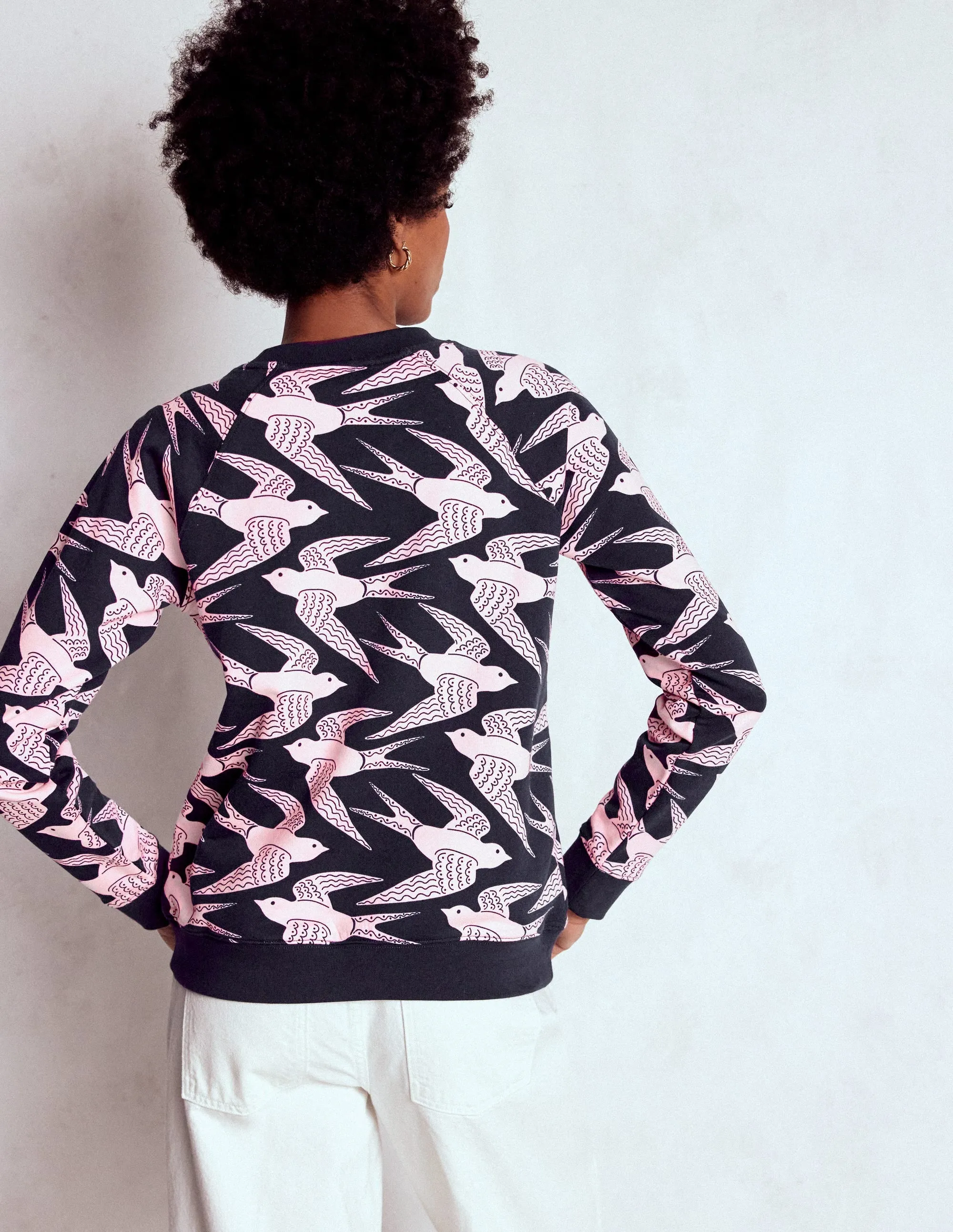 CushionedSupport ShockAbsorbing Rosa Printed Sweatshirt-Navy, Pink Swooping Swallow