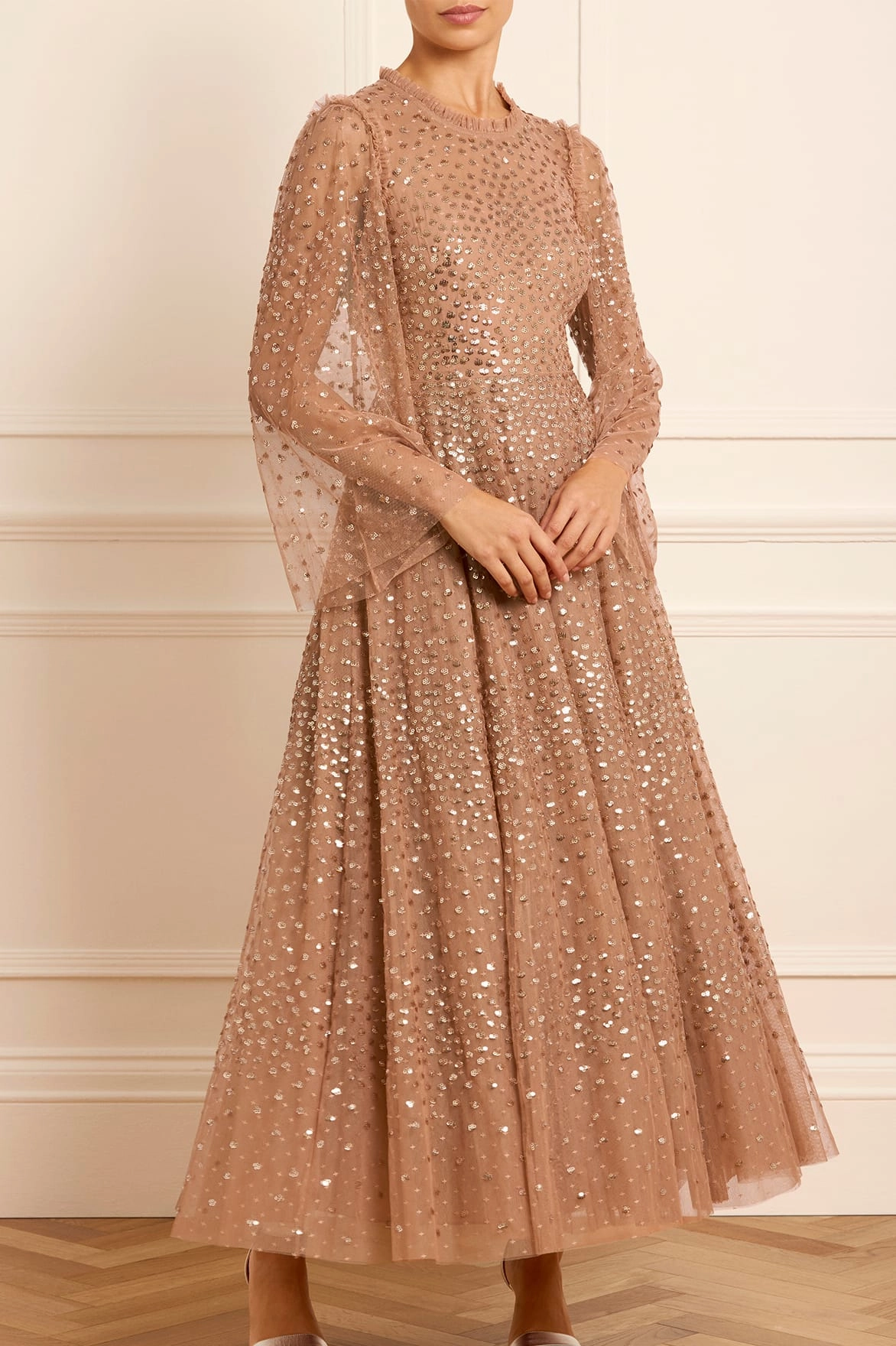 Calm Aesthetic Scatter Dot Round Neck Ankle Gown
