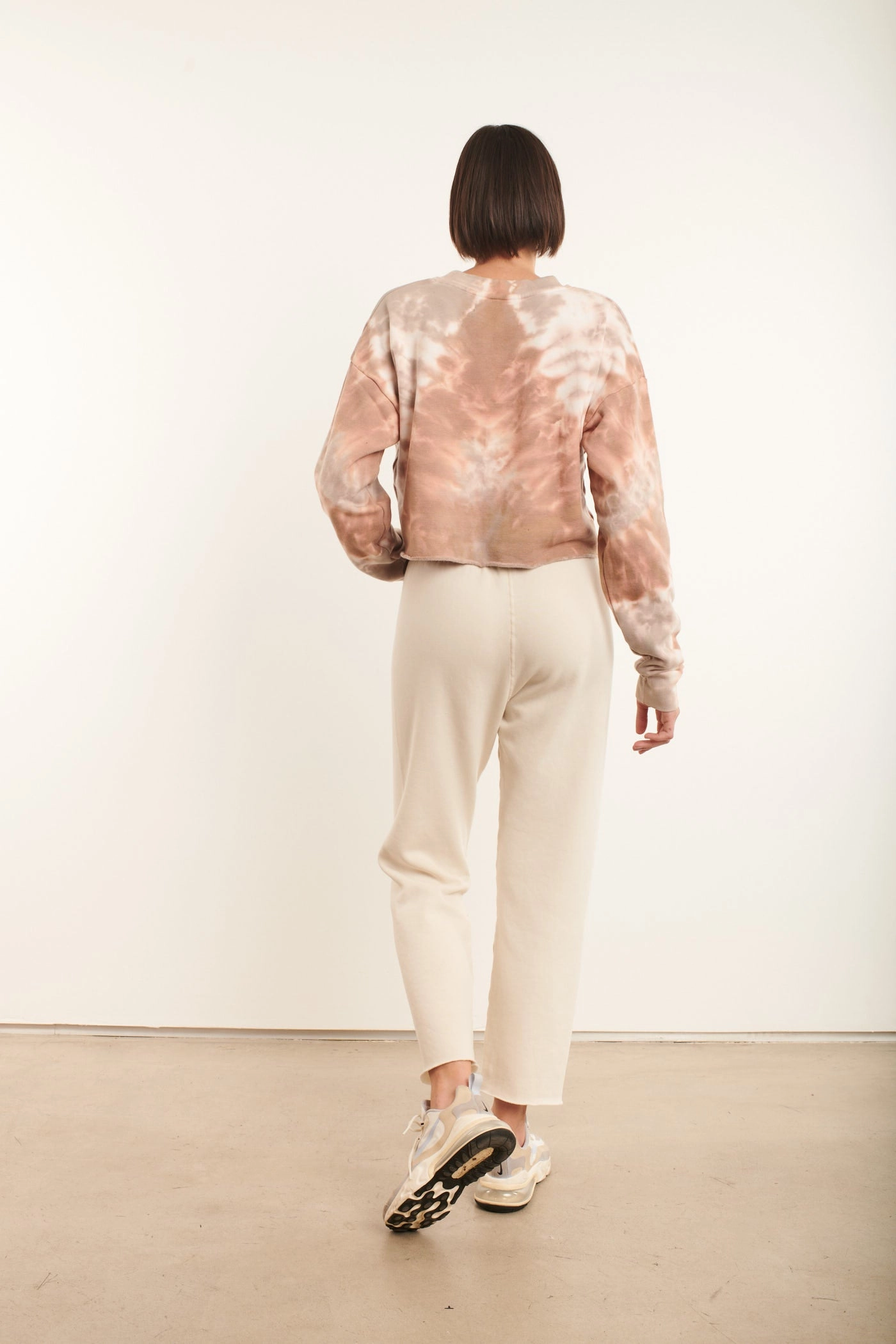 Vintage White Easy Sweatpants Resilient Fabric Blend ZipperedPockets