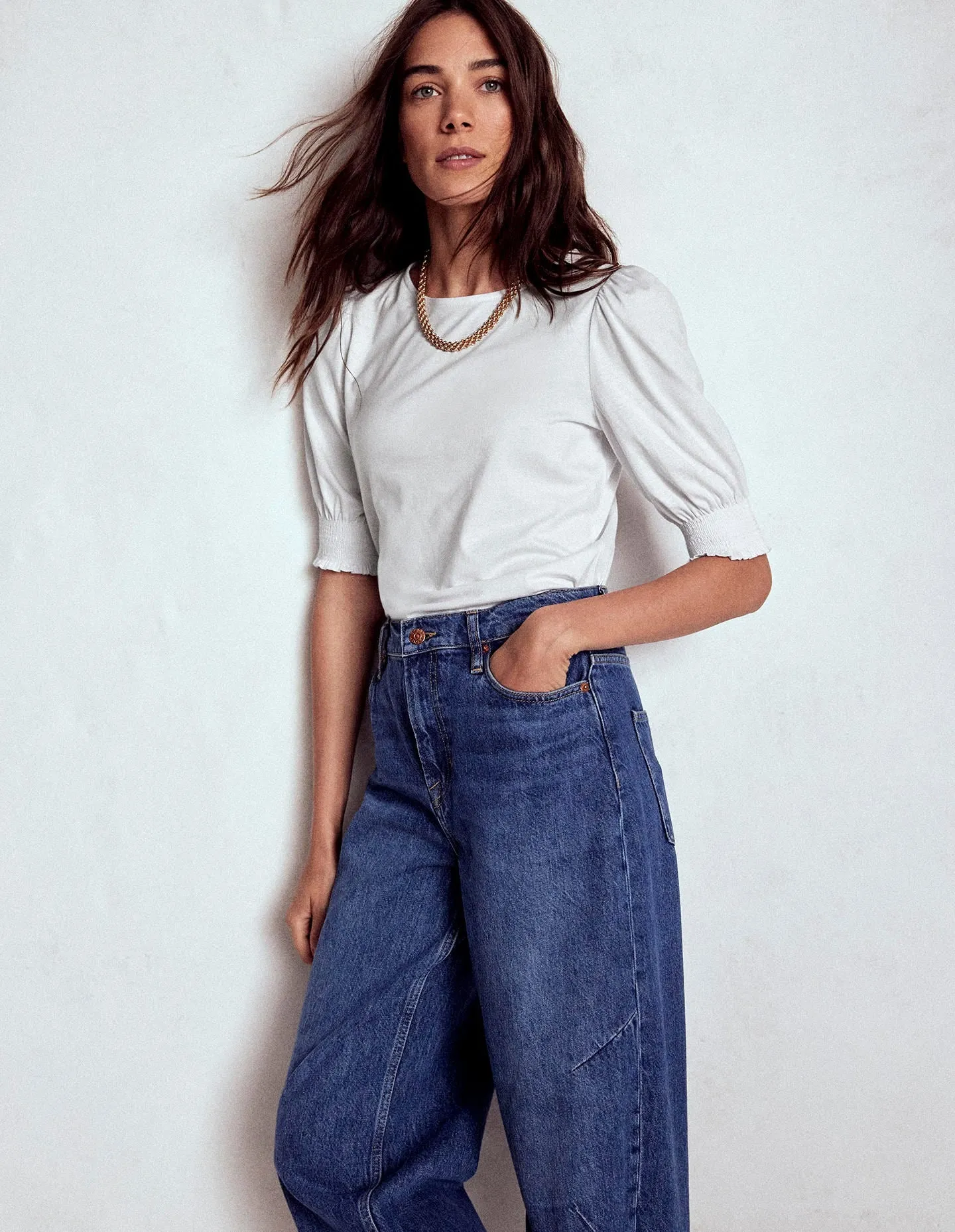 Recycled Polyester Fabric Durable Interlock Stitch Short Sleeve Smocked Cuff Top-White