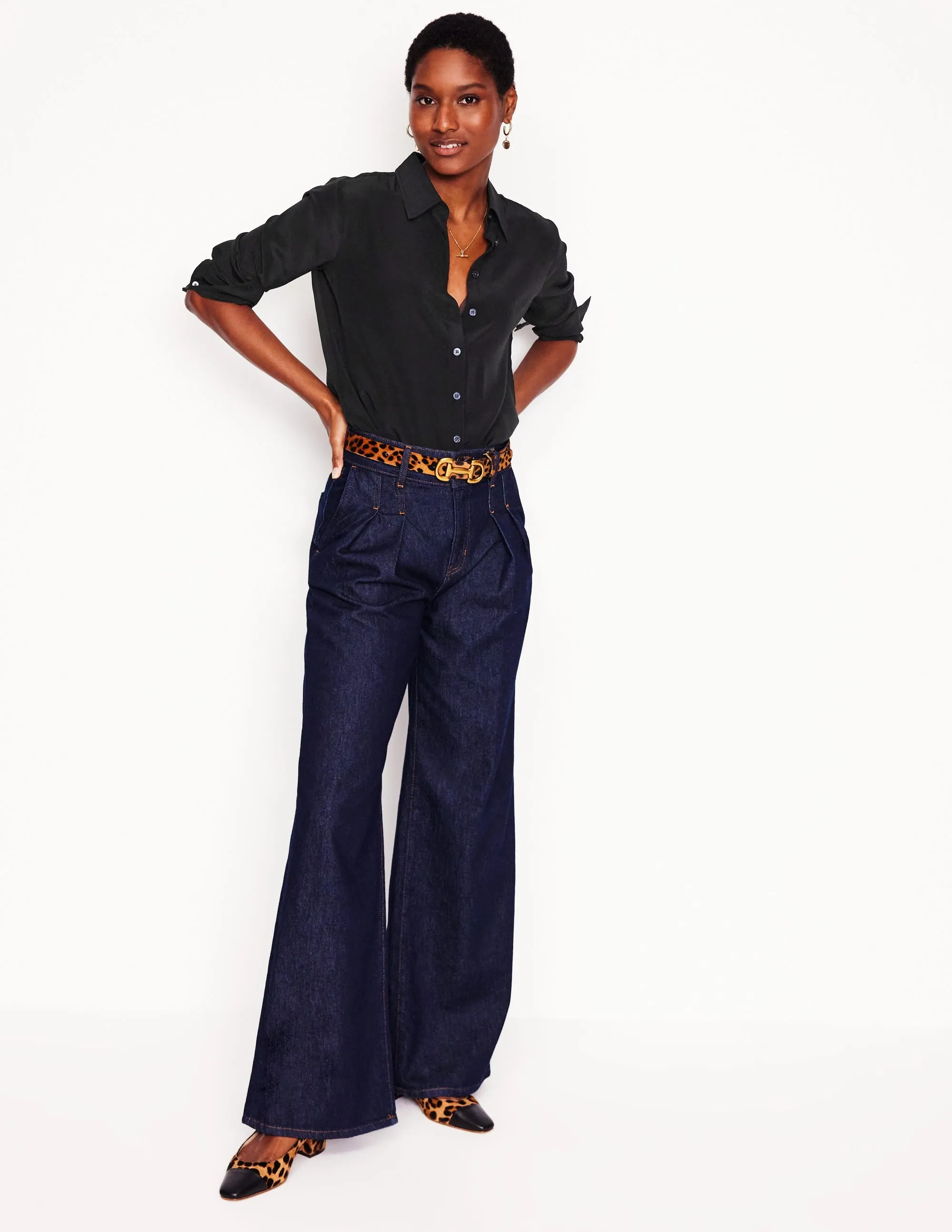 CushionedSupport BreathableBack Sienna Silk Shirt-Black