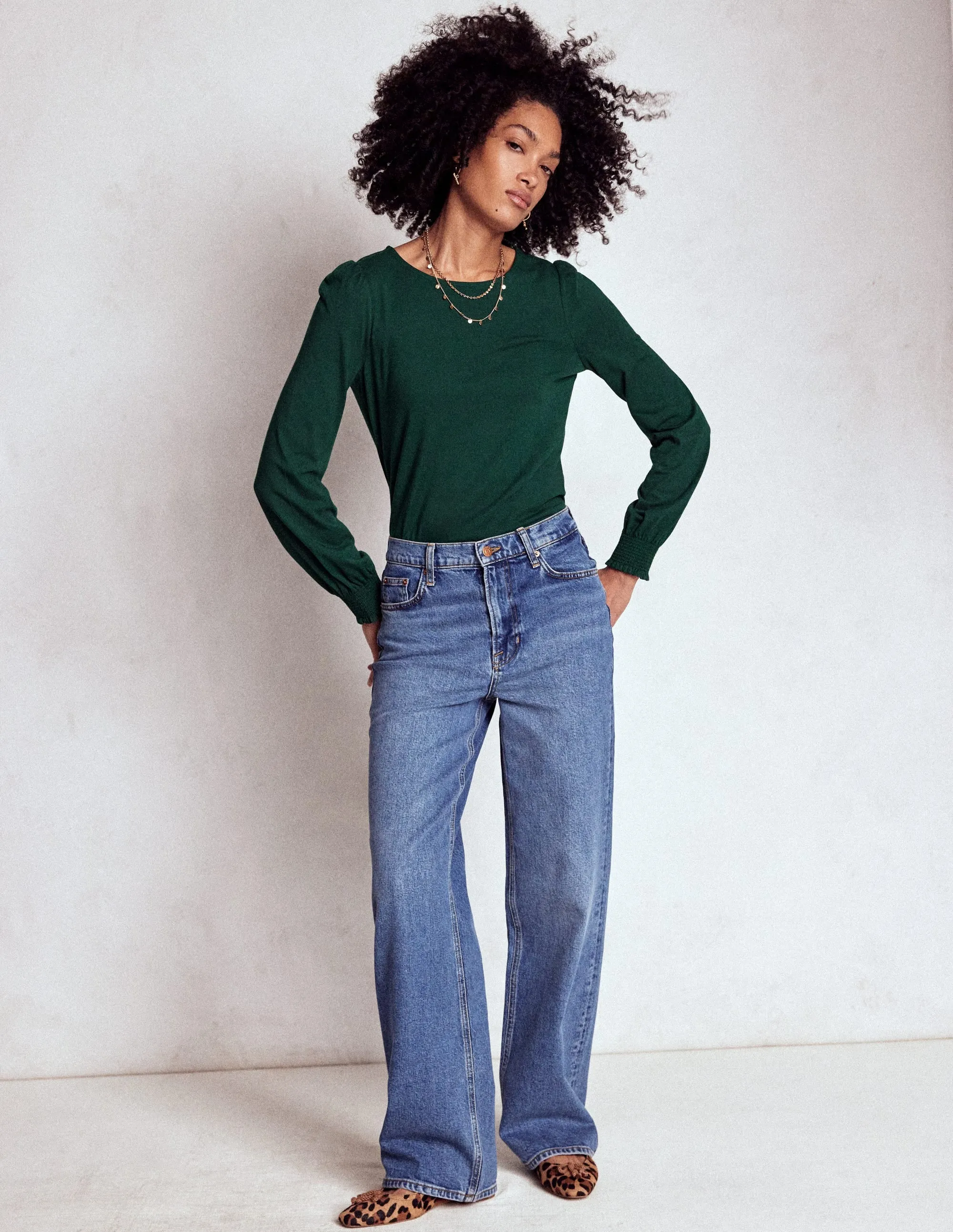 Printed T-shirt Wide Shoulder Cut Smocked Cuff Supersoft Top-Green Pine