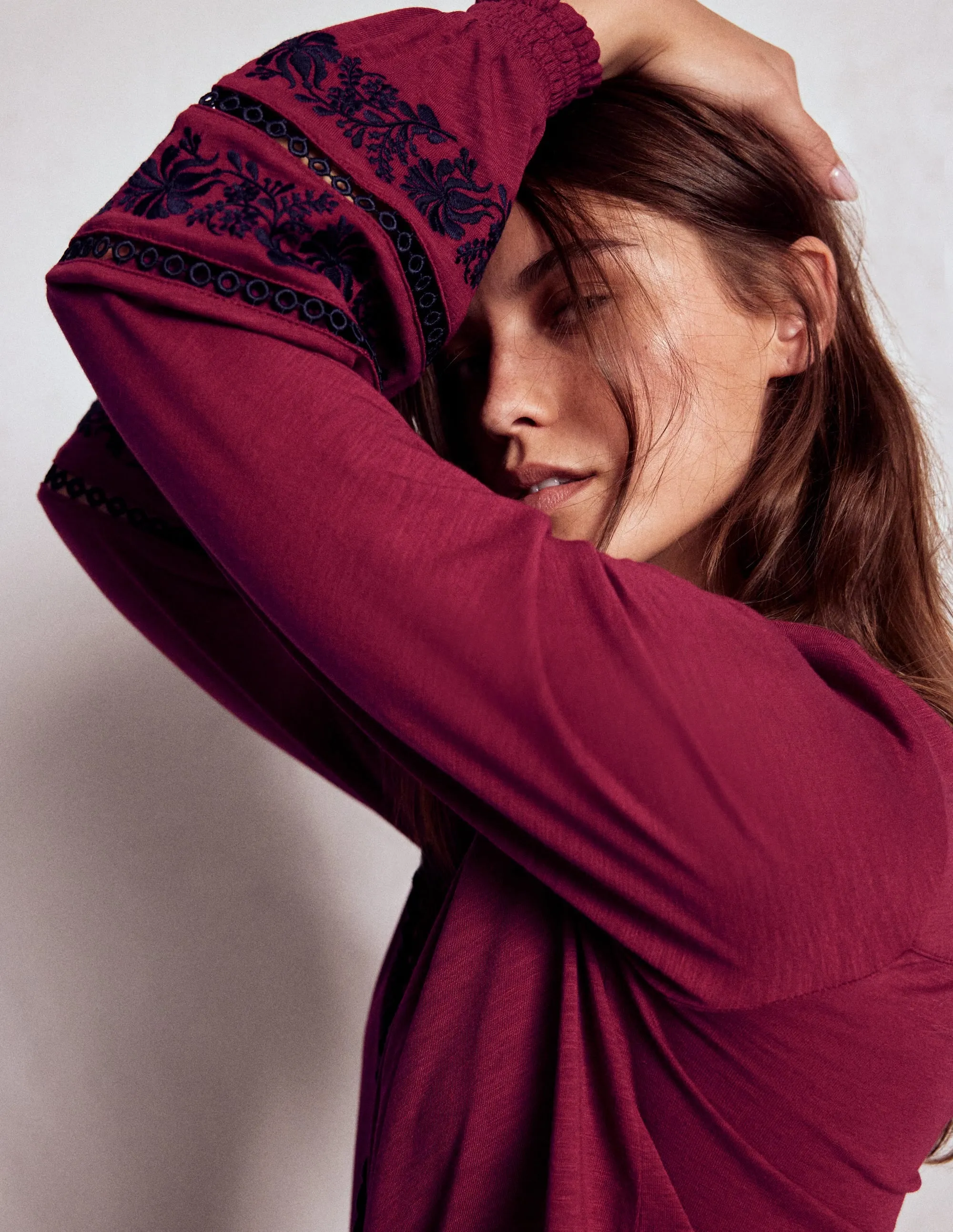 FlexibleLayeredConstruction Trim Detail Jersey Shirt-Rumba Red, Navy Emb