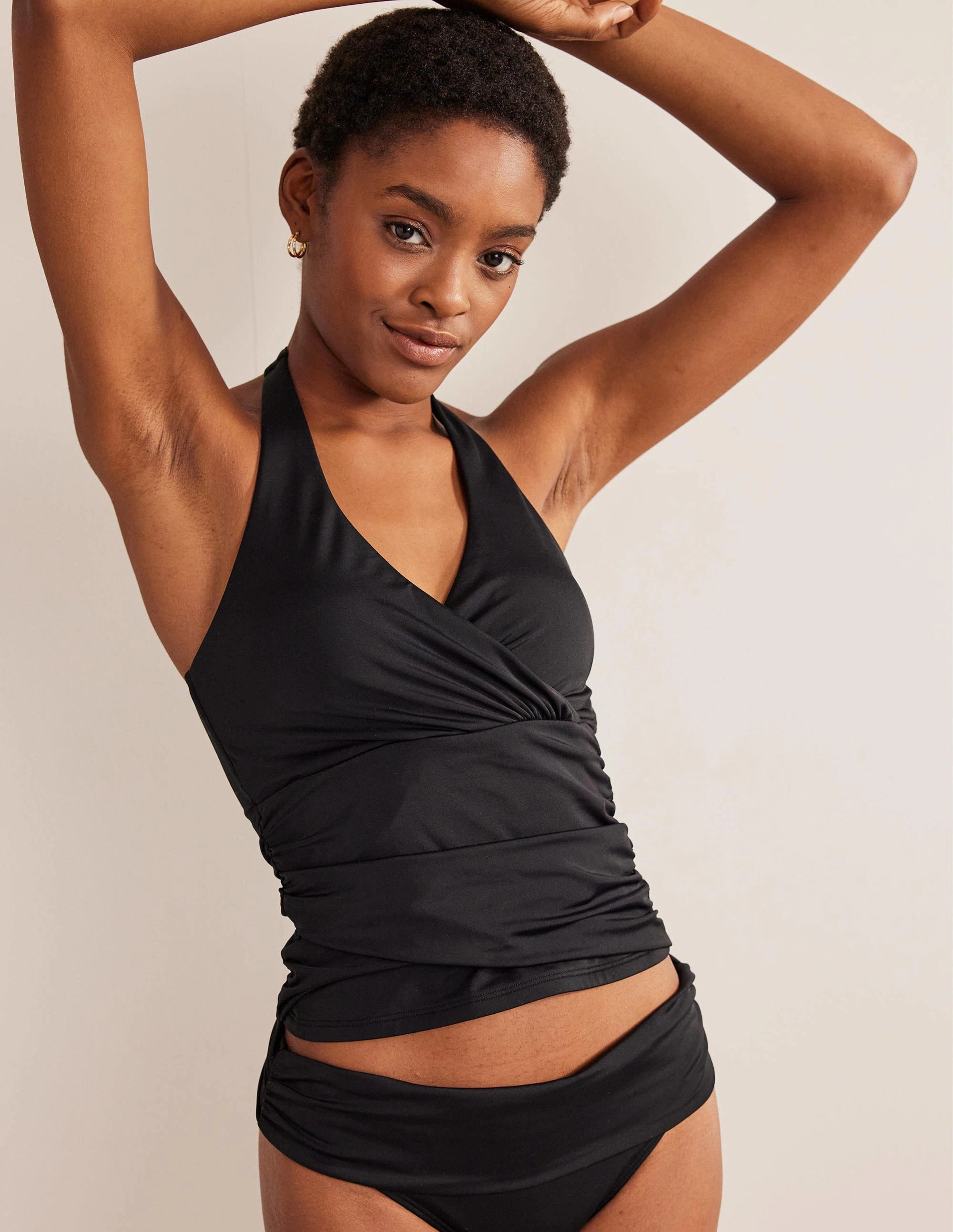 Eco Friendly Dye Process Mold Resistant Material Levanzo Halter Tankini Top-Black