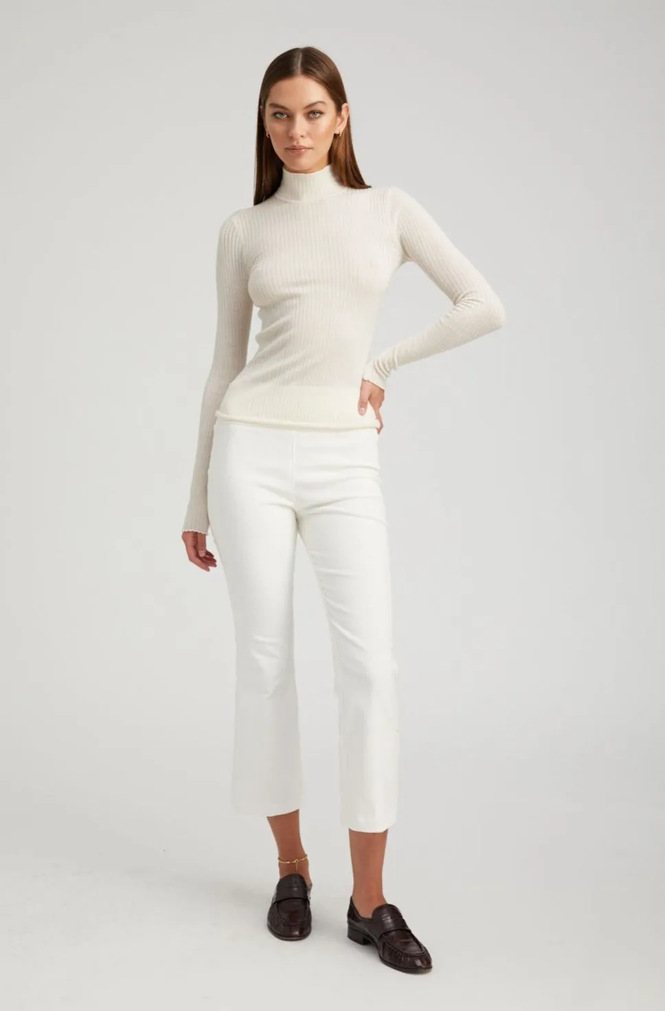 Slim Fit Design Core Basic White Corduroy Crop Flare Pants