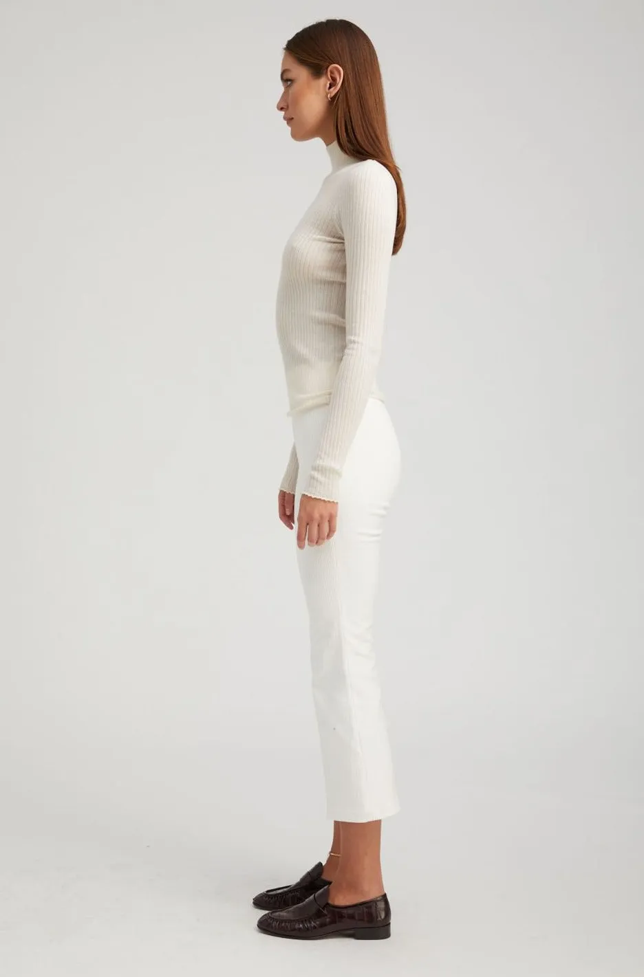 Casual Look ElasticCuffs White Corduroy Crop Flare Pants