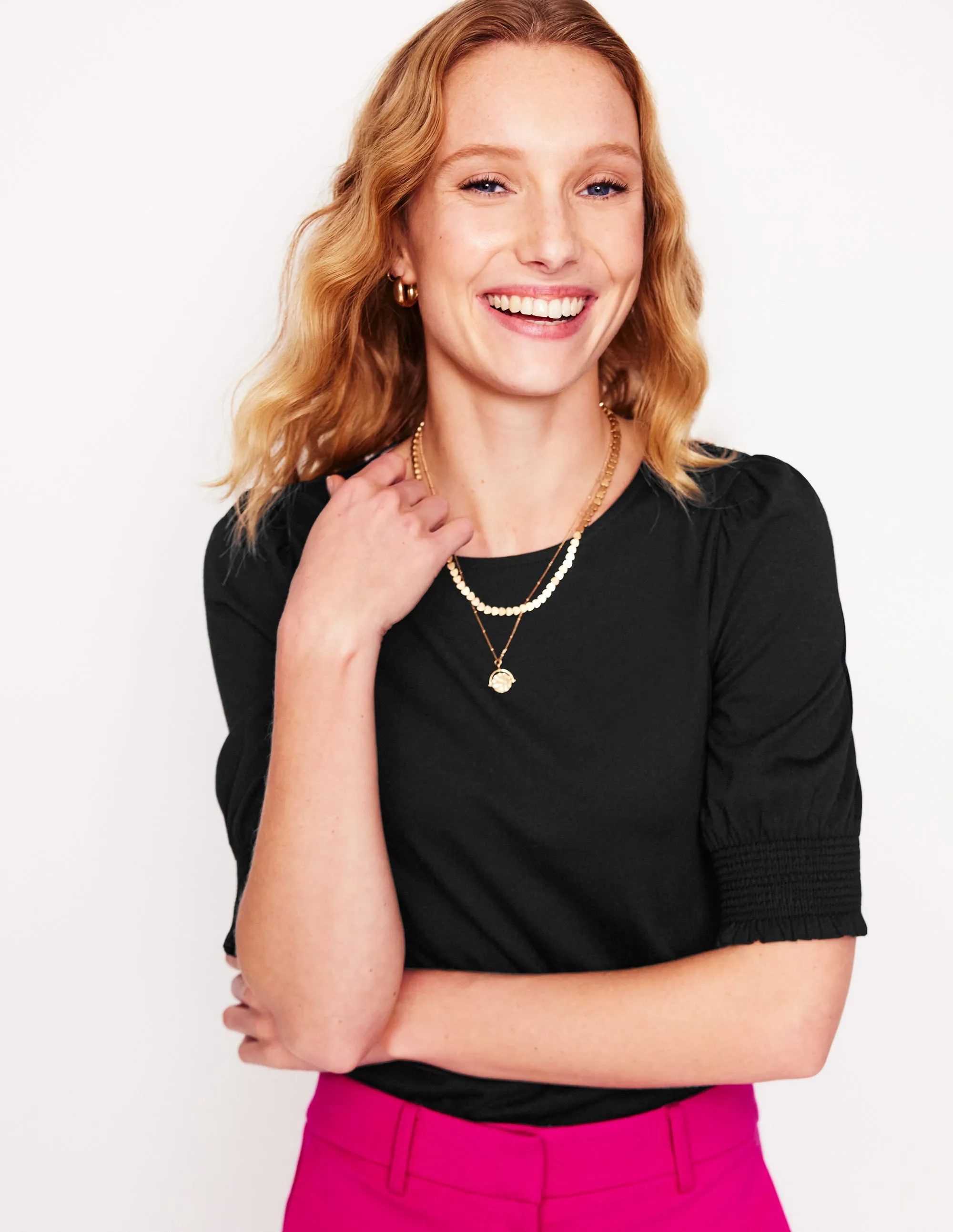 Bonded Seam Durability QuickDry Technology Short Sleeve Smocked Cuff Top-Black