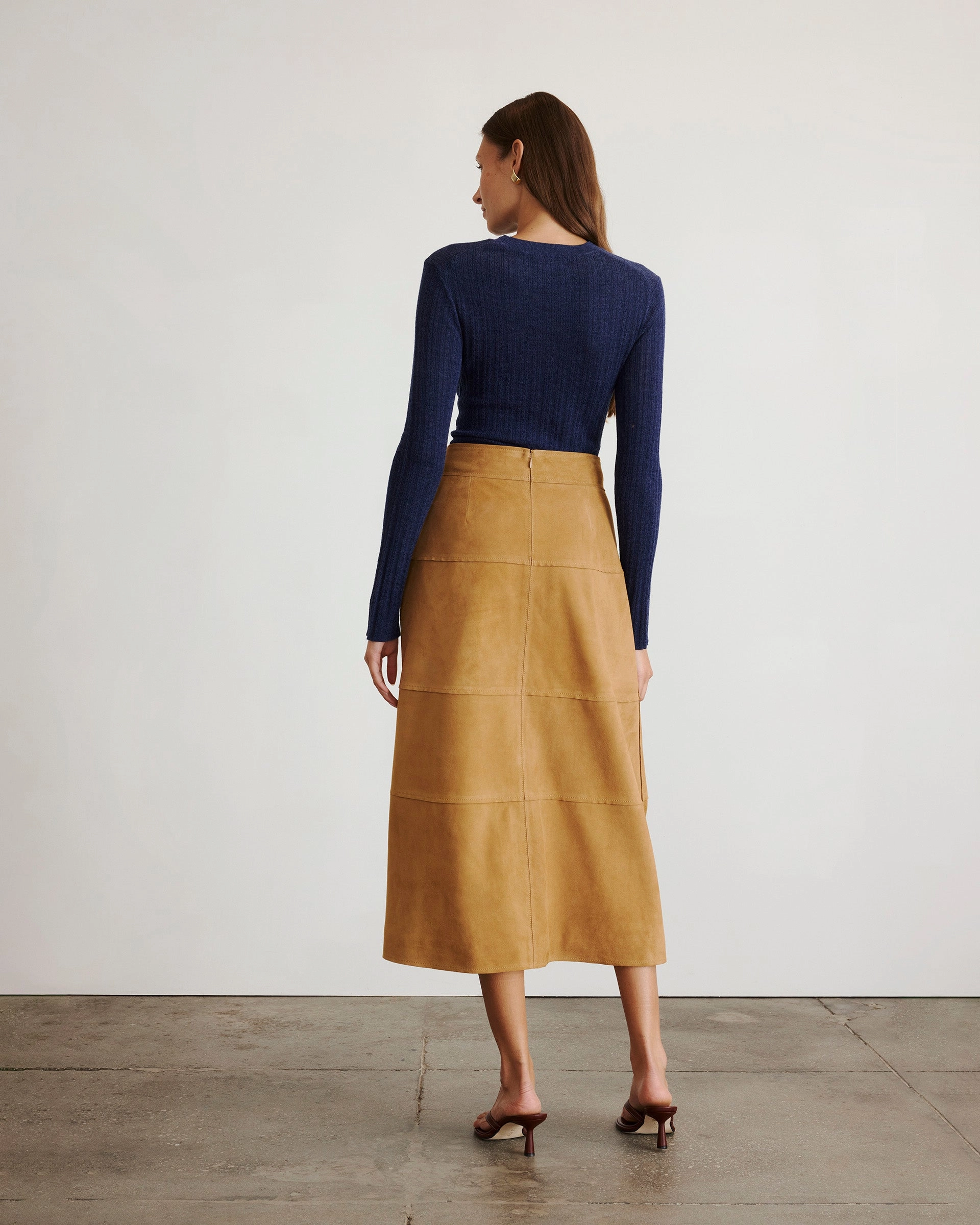 Suede Hudson Skirt Flexible Gusset Essential Fit