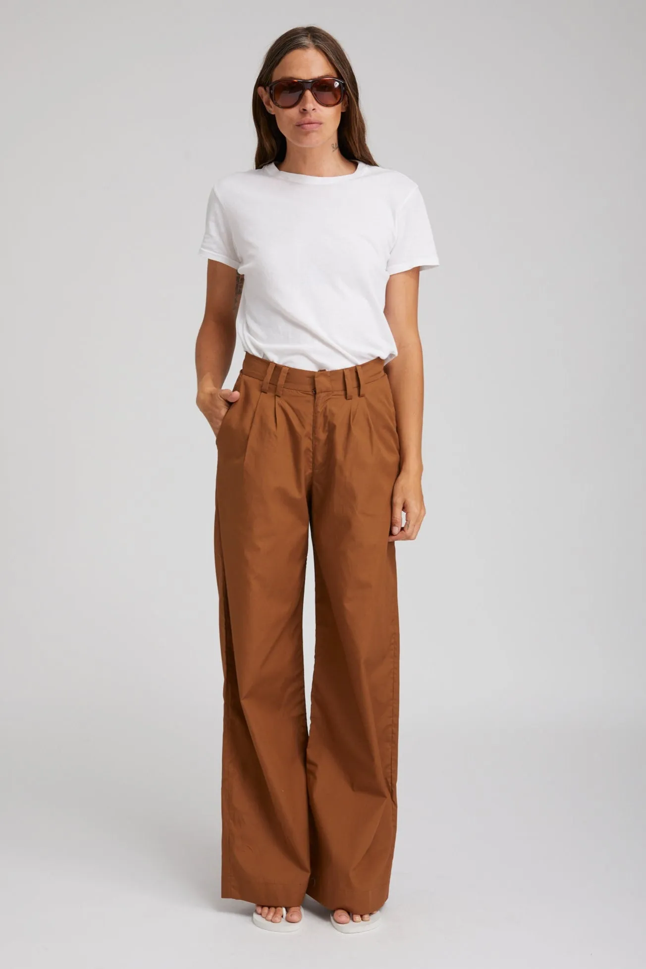 Fashion Stretch Espresso Cotton Poplin Pleated Trousers