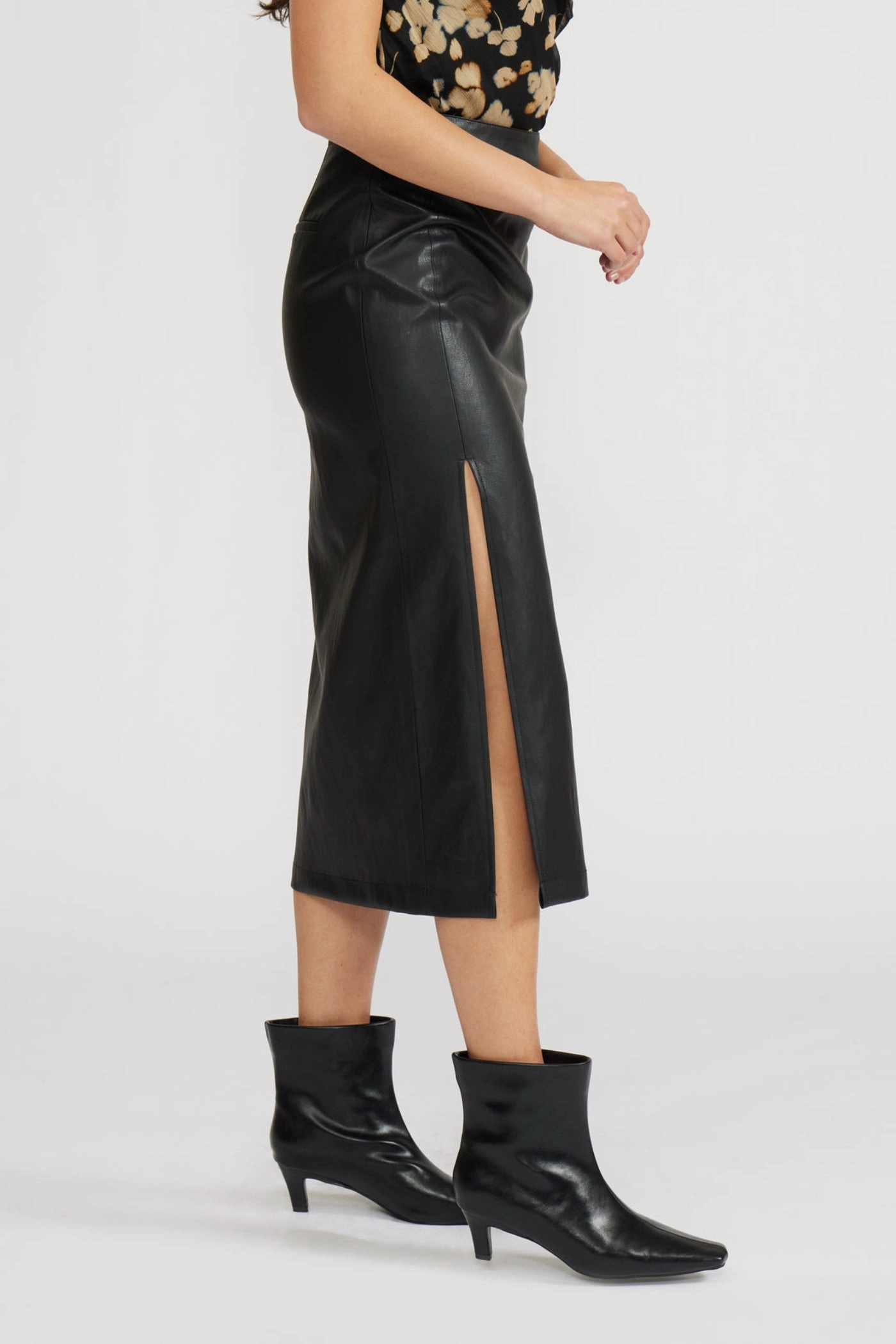 Fashion Mood Style Vibes TAYLOR LEATHER MIDI SKIRT