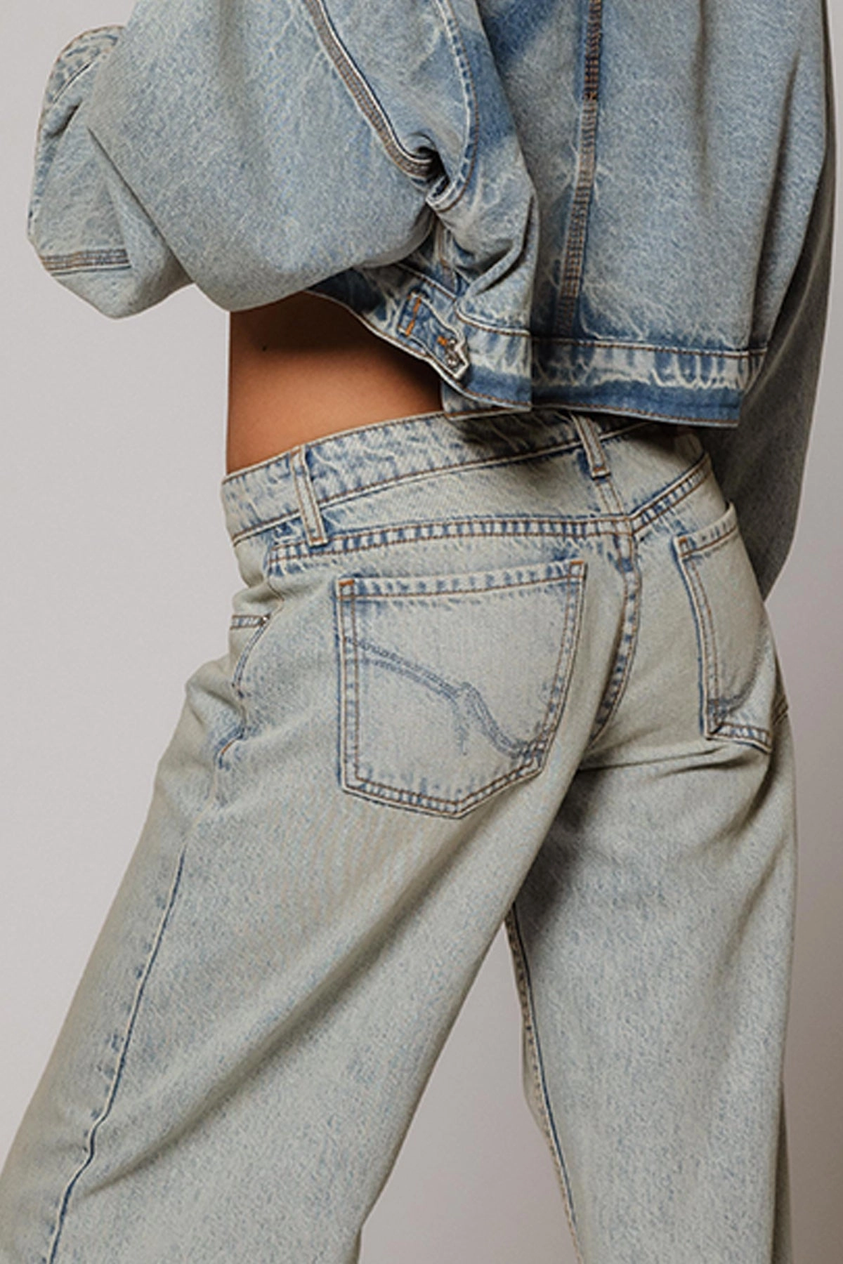 Minimalist Fit Cozy Essentials TLC / GLACIER