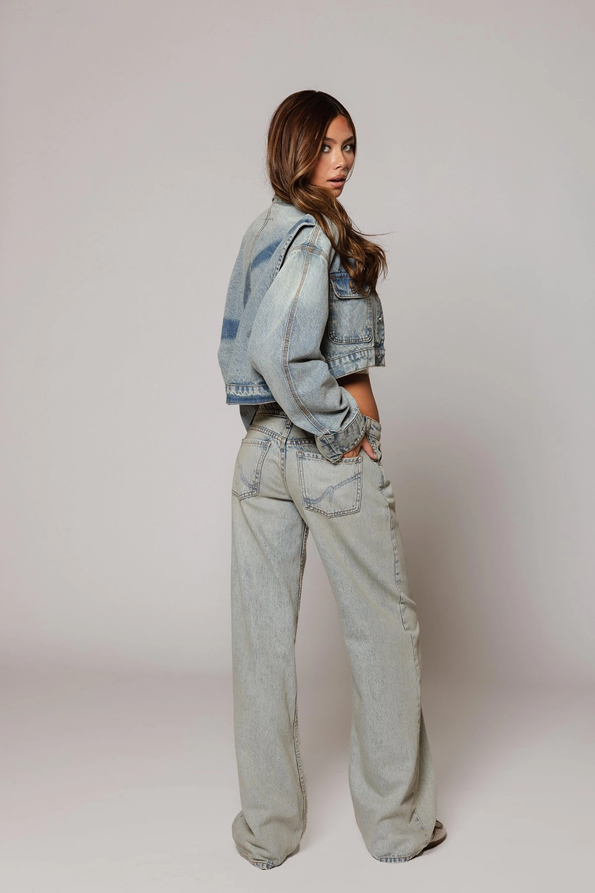 TLC / GLACIER Mesh Panel DurableConstruction