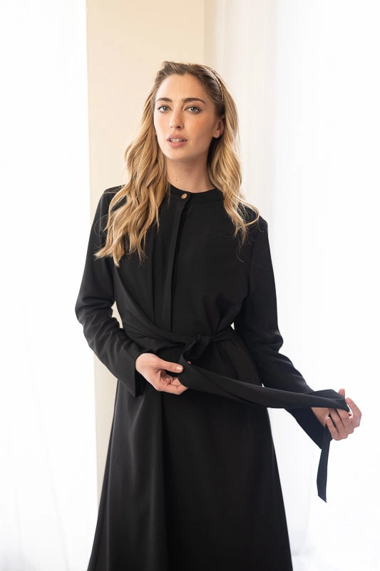 Eloise Noir Dress Versatile Style Light Bow