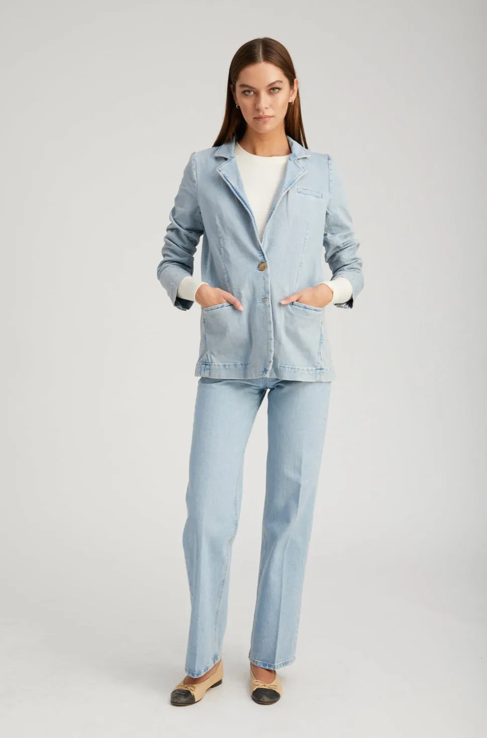 Diana Denim Blazer MoistureWickingTechnology