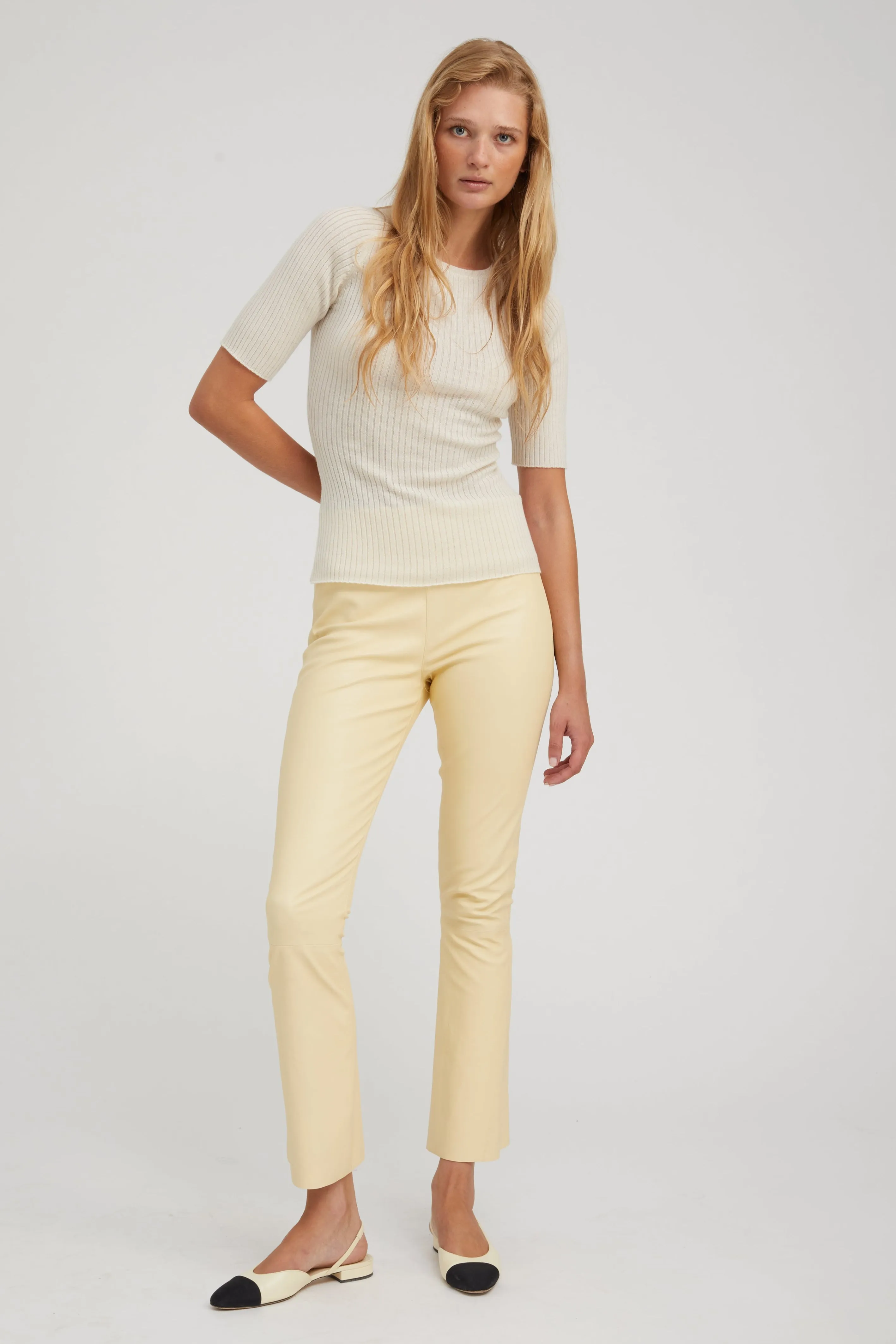 Ivory Cashmere Mid Sleeve Crewneck Fitted Blouse