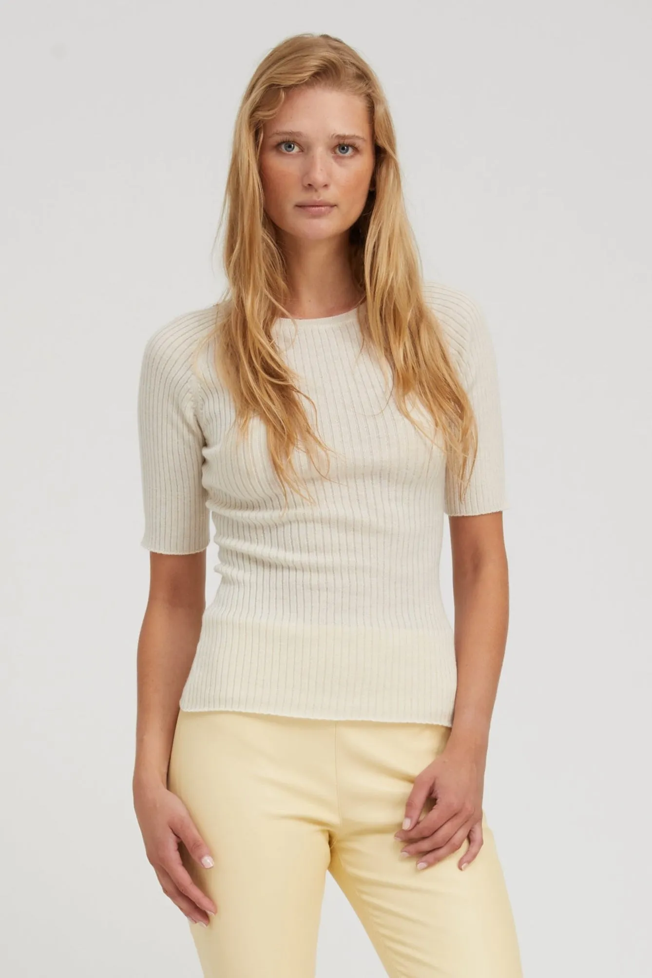 Stretch Comfort Ivory Cashmere Mid Sleeve Crewneck