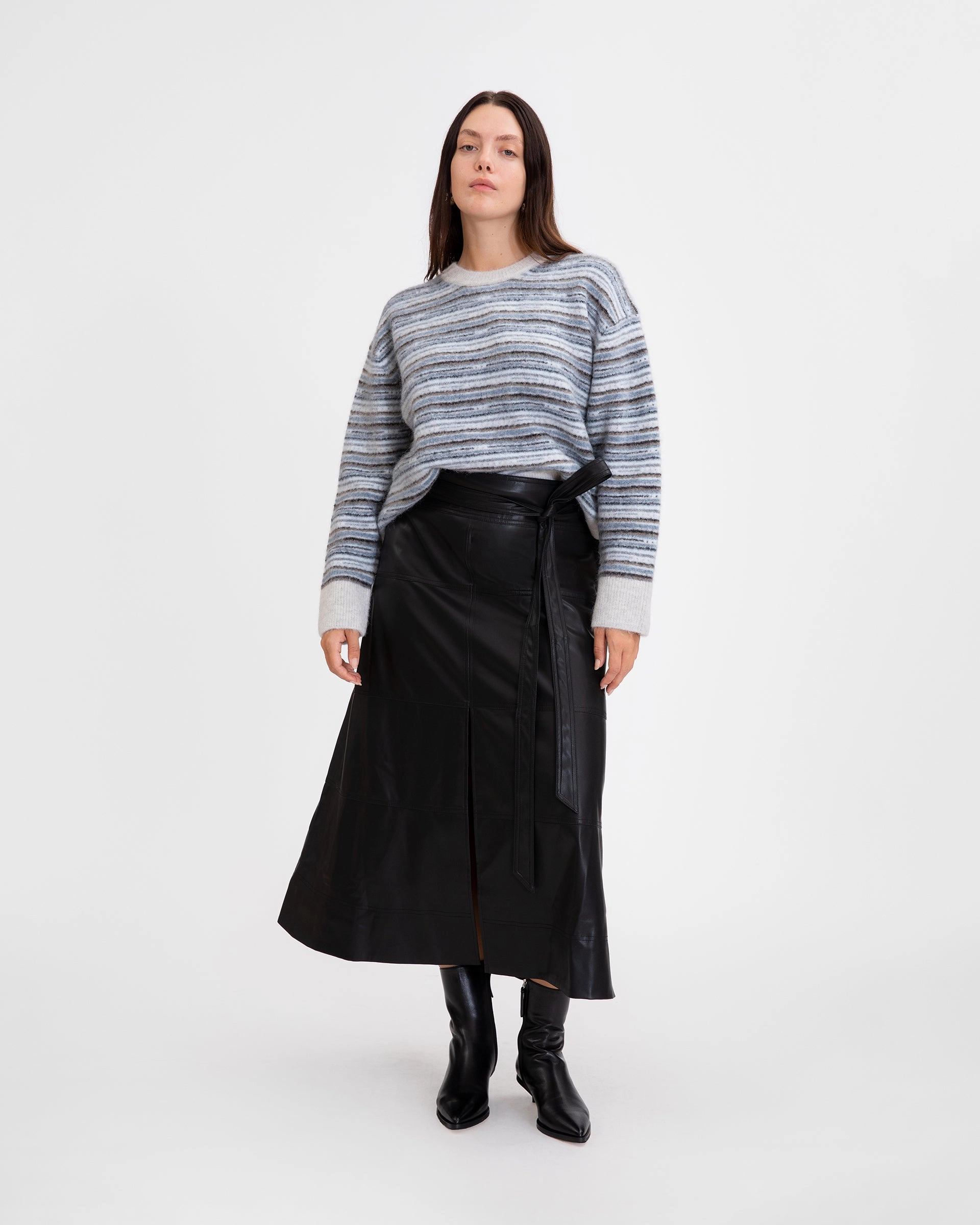 Flexibility Fit Sporty Design Vegan Leather Hudson Skirt