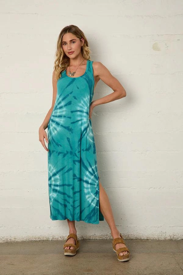 Perfect Layers Fit for All Seasons River   Sky Napa Midi Dress