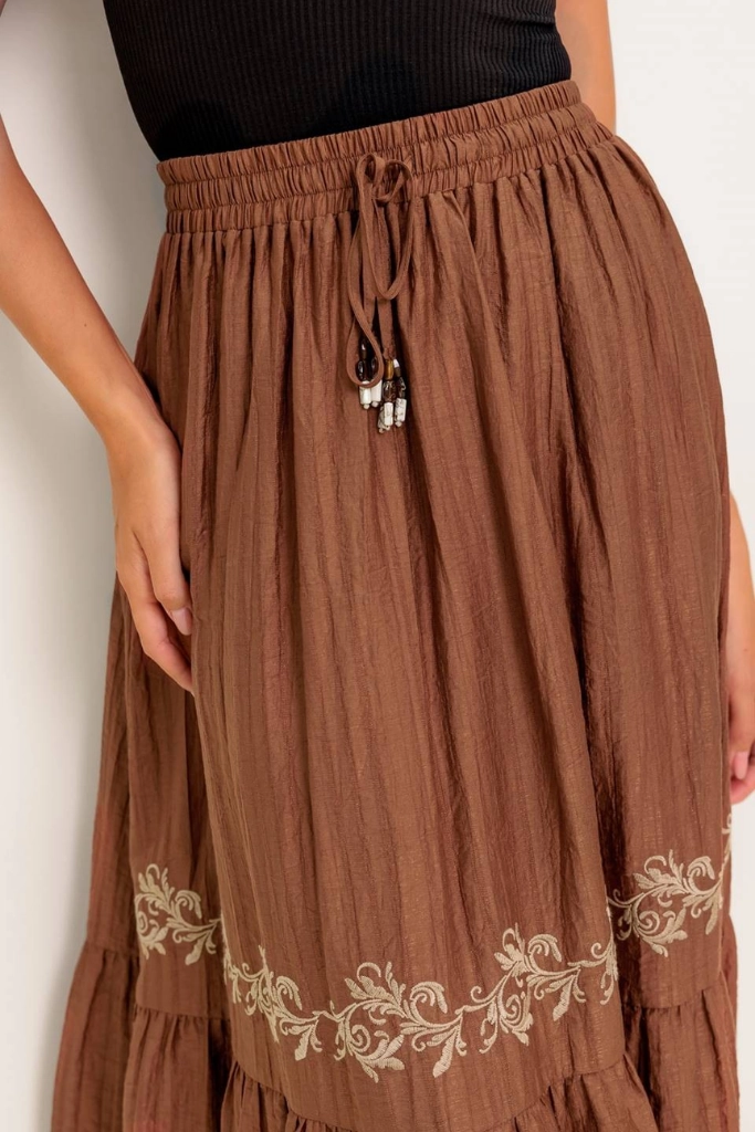 Eliza Embroiderd Maxi Skirt Style Layering lace accents