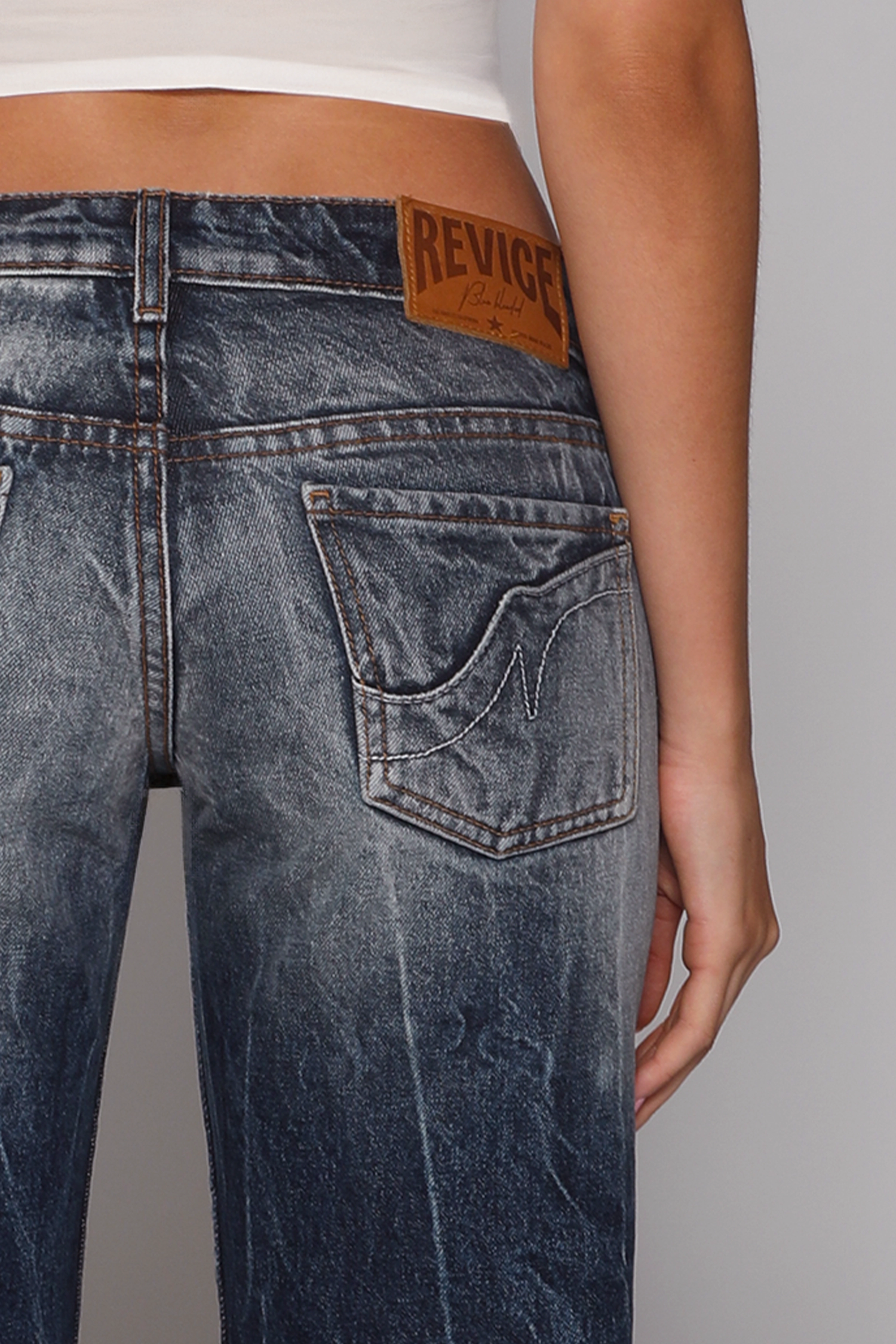 Sustainable Material Blend Comfy Fit VICTORIA JEAN / DEEP SEA