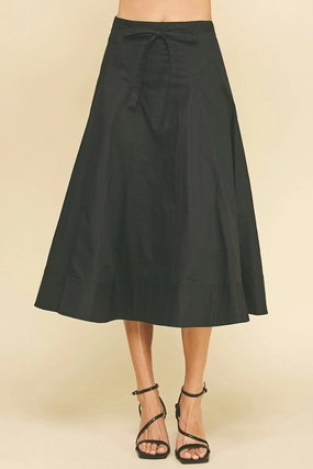 Delicate Texture Violet Poplin Midi Skirt in Black