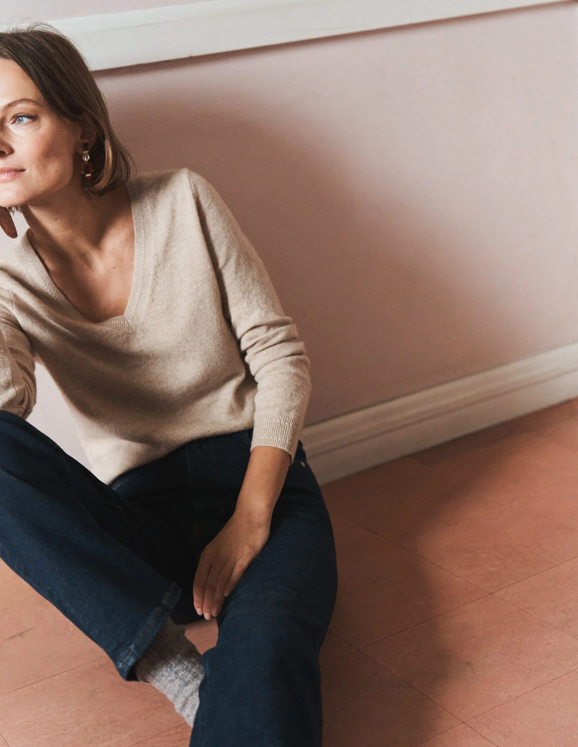 Eva Cashmere V-neck Jumper-Chinchilla Melange Flexible Knit Construction Stylish Staple