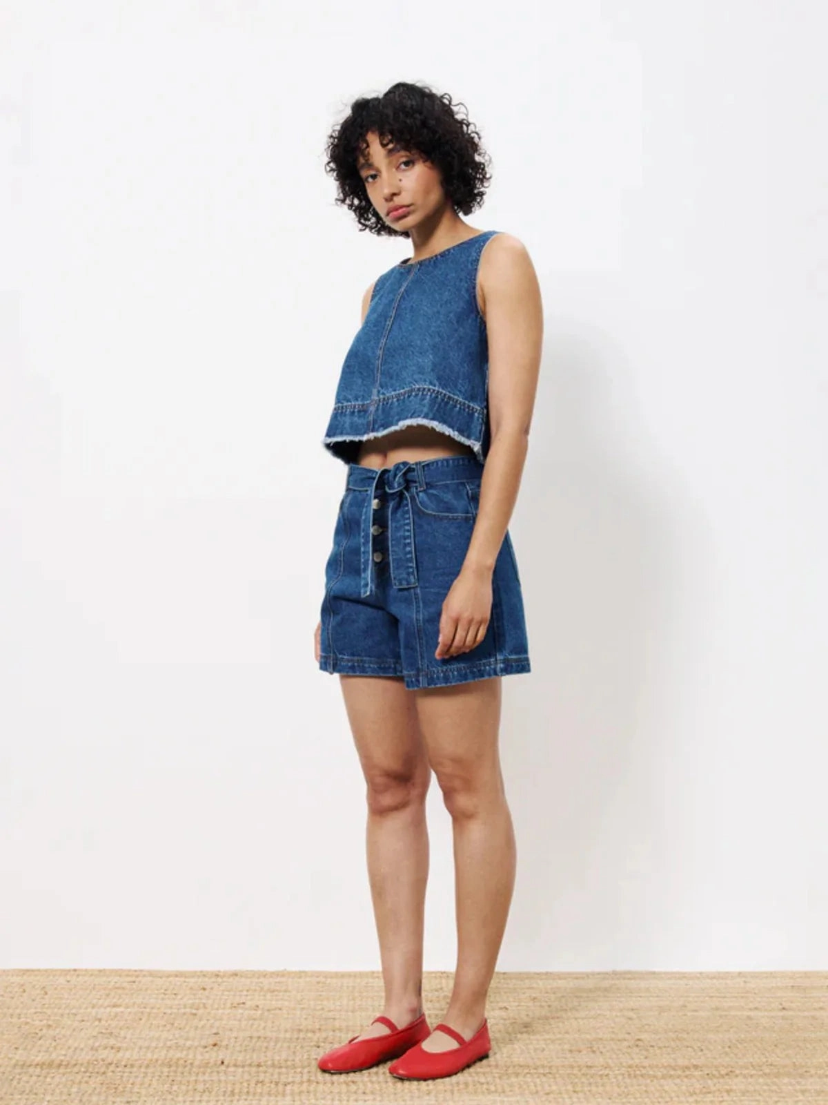 All Around Weekend Getaway Trend Setter DAFNE DENIM CROP TOP