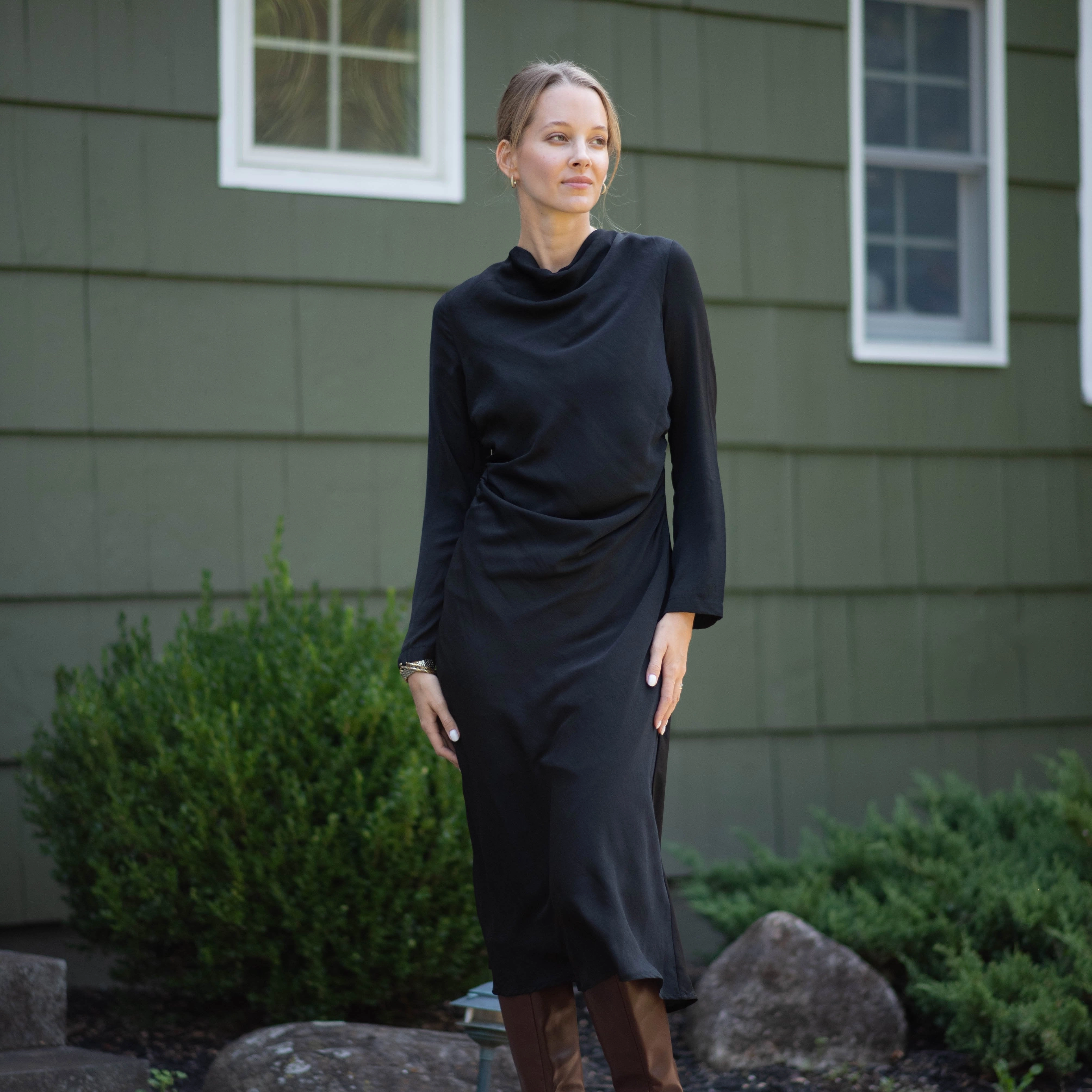 Classic Flow Trendy Vibes Marseille Dress | Black [Final Sale]