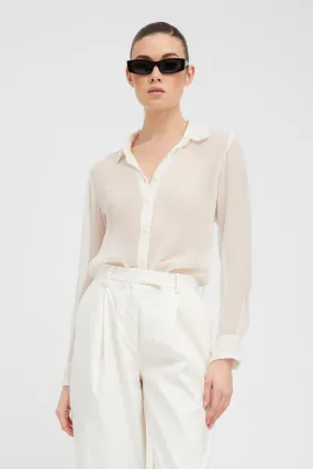 FlexibleRibbing AthleisureInspired White Crinkle Chiffon Fitted Button Down