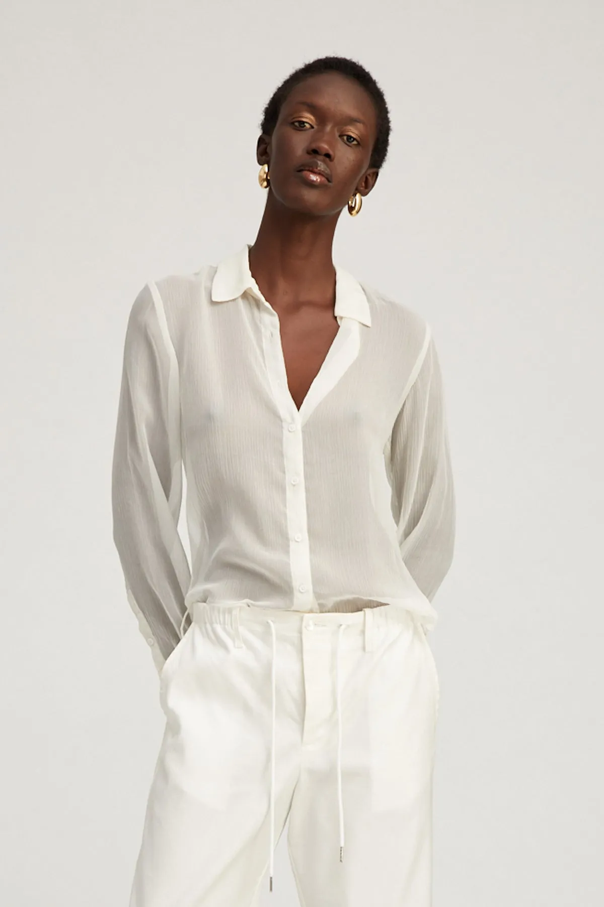 LongWearingComfort White Crinkle Chiffon Fitted Button Down