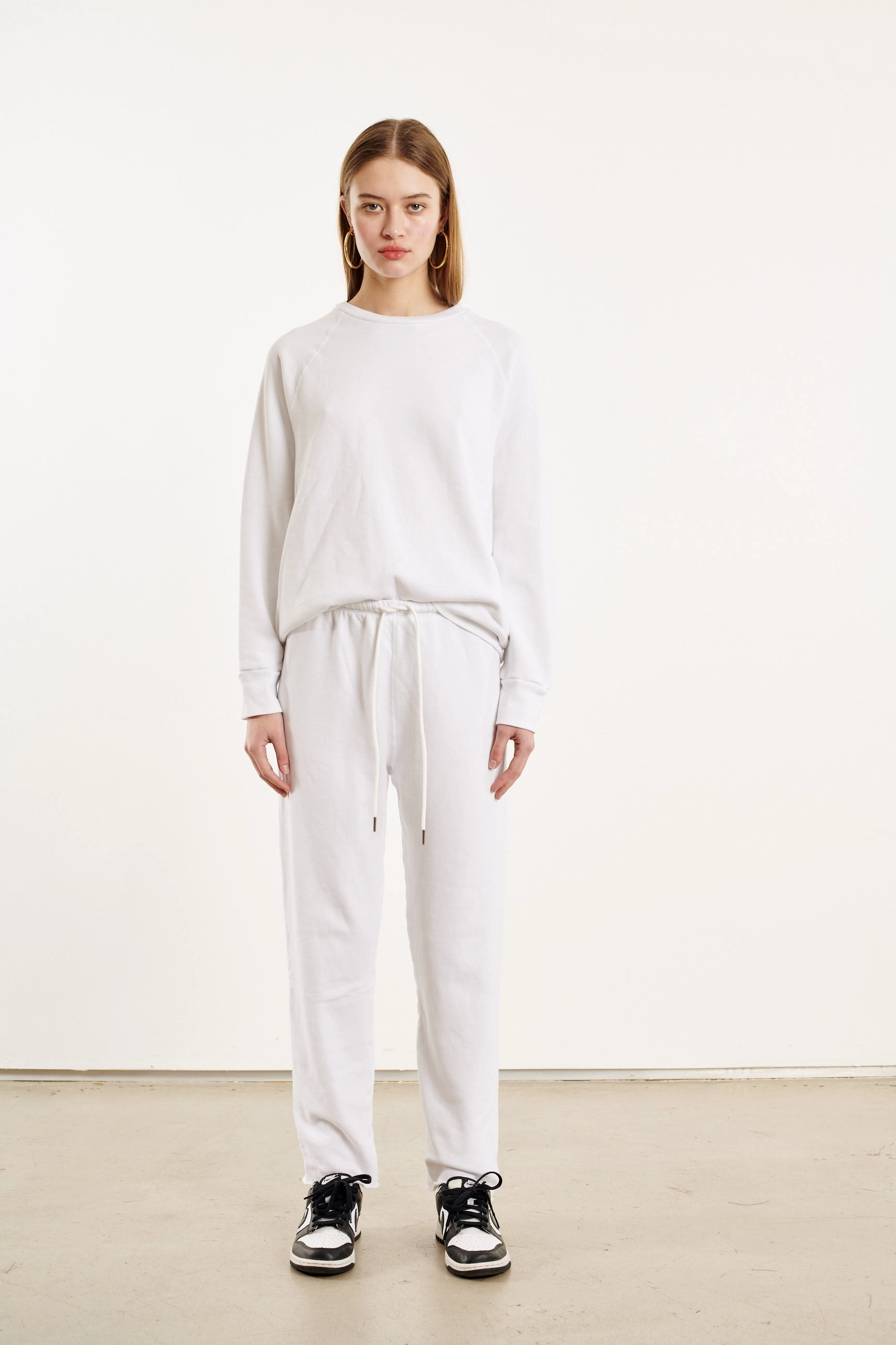 Seamless Construction Design White Raglan Sweater