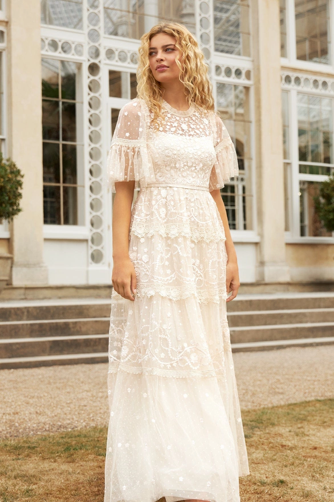 Midsummer Lace Round Neck Gown Artistic Vibe Bold Pattern