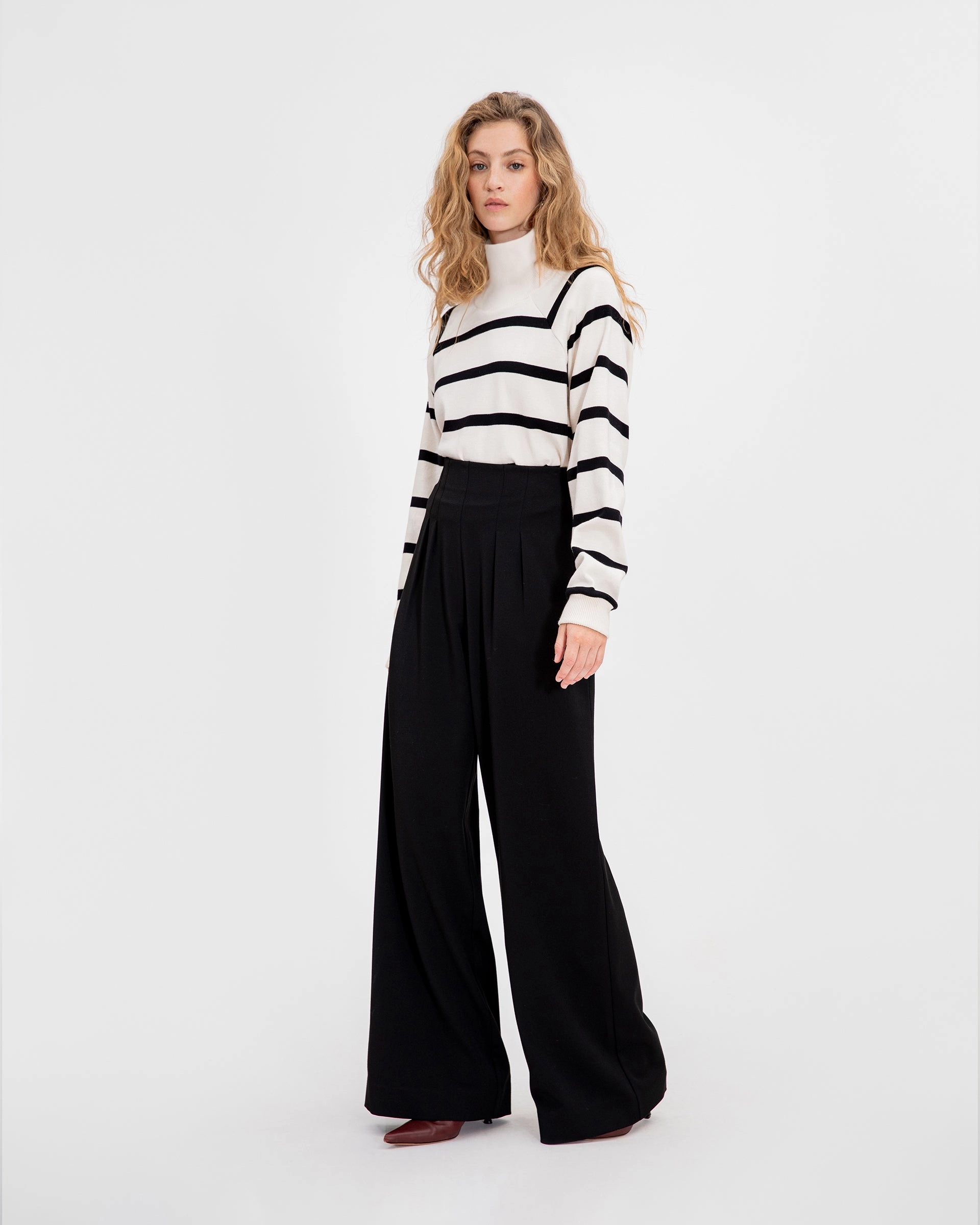 Timeless Utility Embroidered Detail Wren Pant